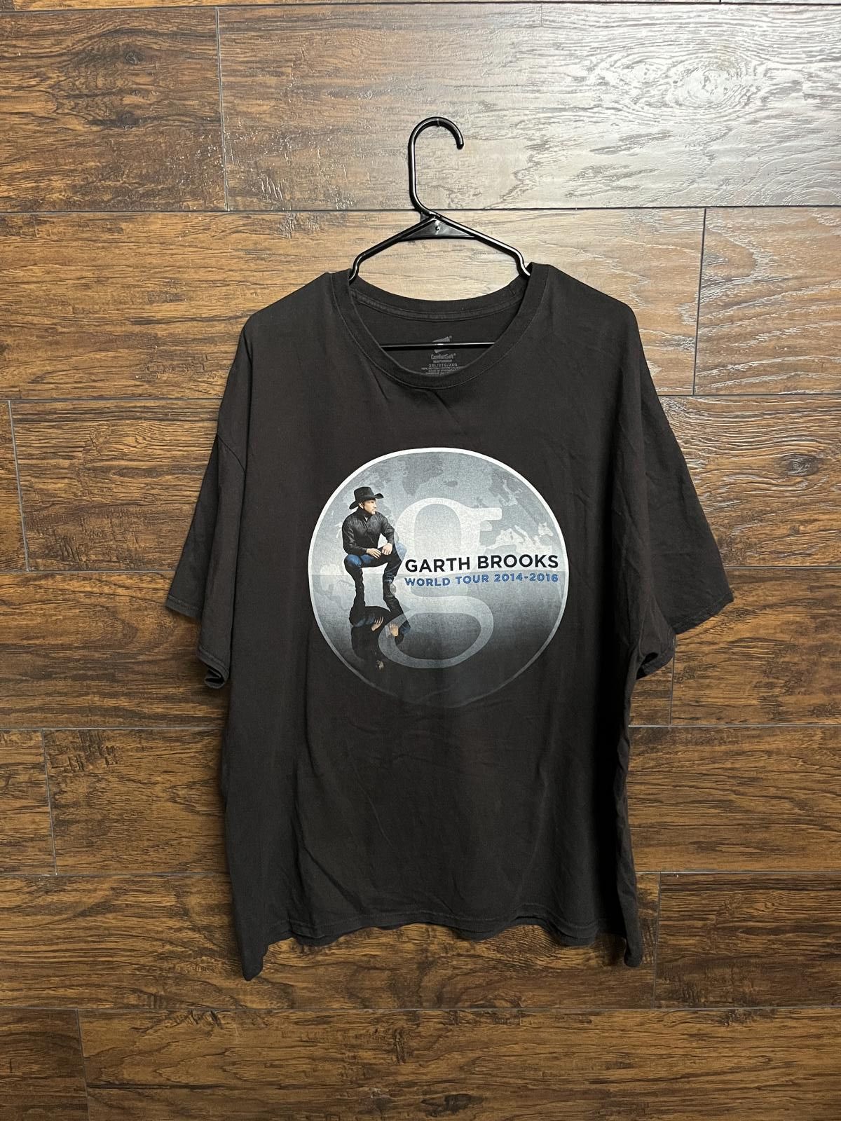 Designer Garth Brooks Tour Tee- 2014-2016 Garth Brooks T-shirt 2XL Size US XXL / EU 58 / 5 - 1 Thumbnail