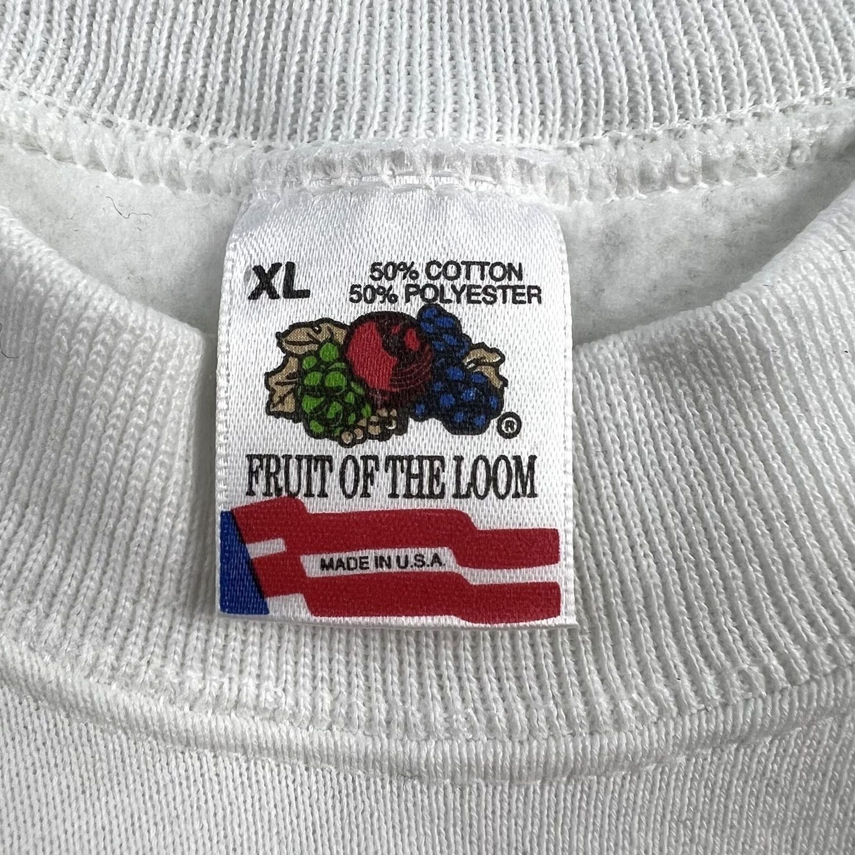 Fruit Of The Loom VINTAGE Christmas Bear Raglan Crewneck Sweatshirt XL Puff Print Made in USA Mens Sweatshirt Size US XL / EU 56 / 4 - 2 Thumbnail