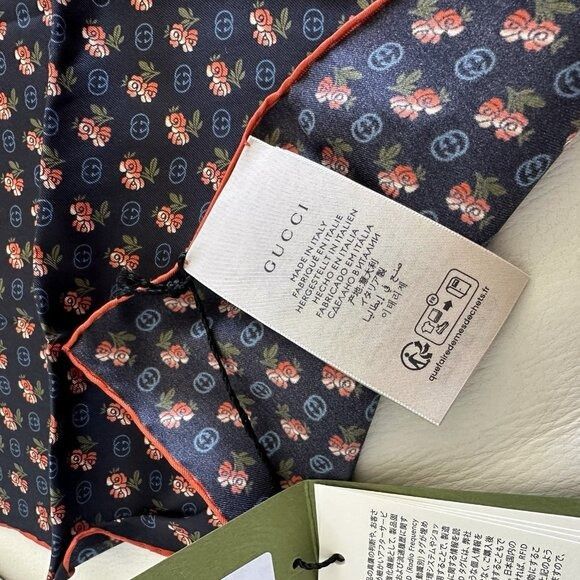 Gucci NWT GUCCI Men’s Handkerchief Silk 100% Authentic Logo GG 742 Size ONE SIZE - 5 Thumbnail