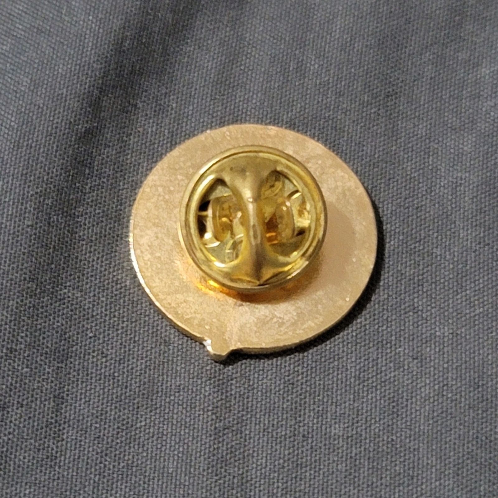 USA Olympics Vtg 1984 Blue Cross Of California Olympics Lapel Pin Size ONE SIZE - 2 Thumbnail