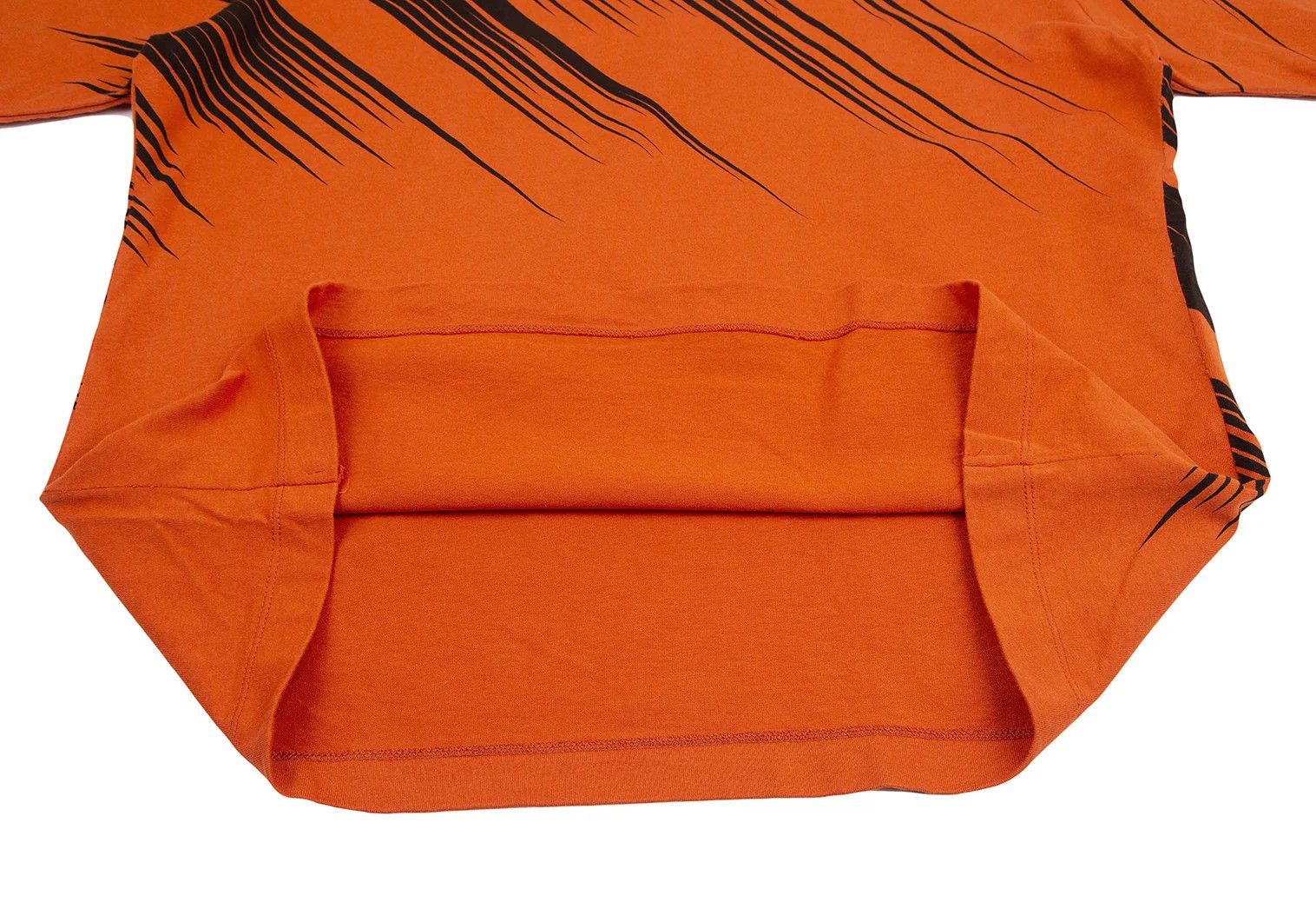 Issey Miyake Zigzag Line Print T-shirt in Orange and Black, Size L Size US L / EU 52-54 / 3 - 9 Thumbnail