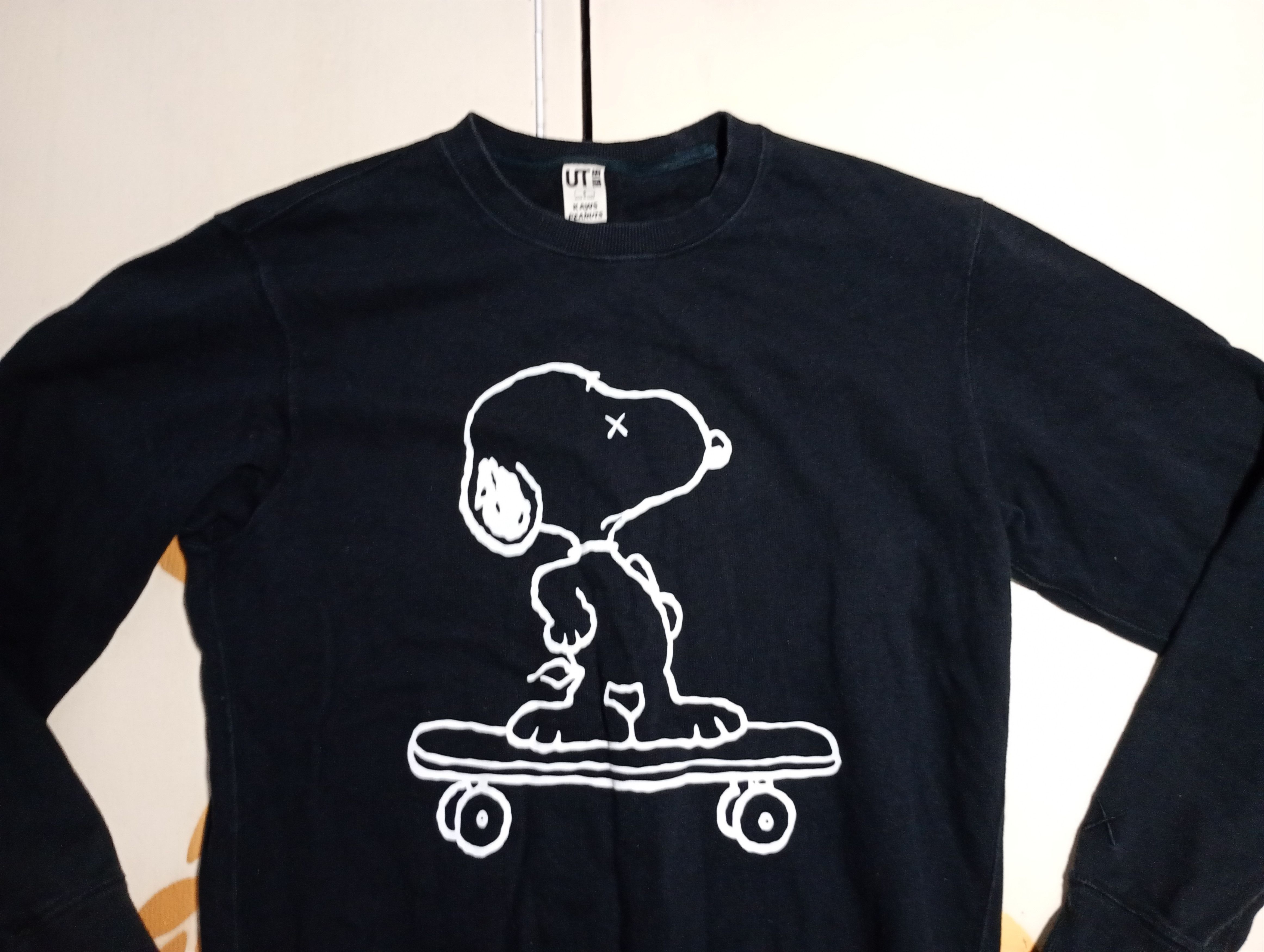 Kaws × Peanuts Peanuts x Uniqlo x Kaws Sweatshirt Size US S / EU 44-46 / 1 - 4 Thumbnail