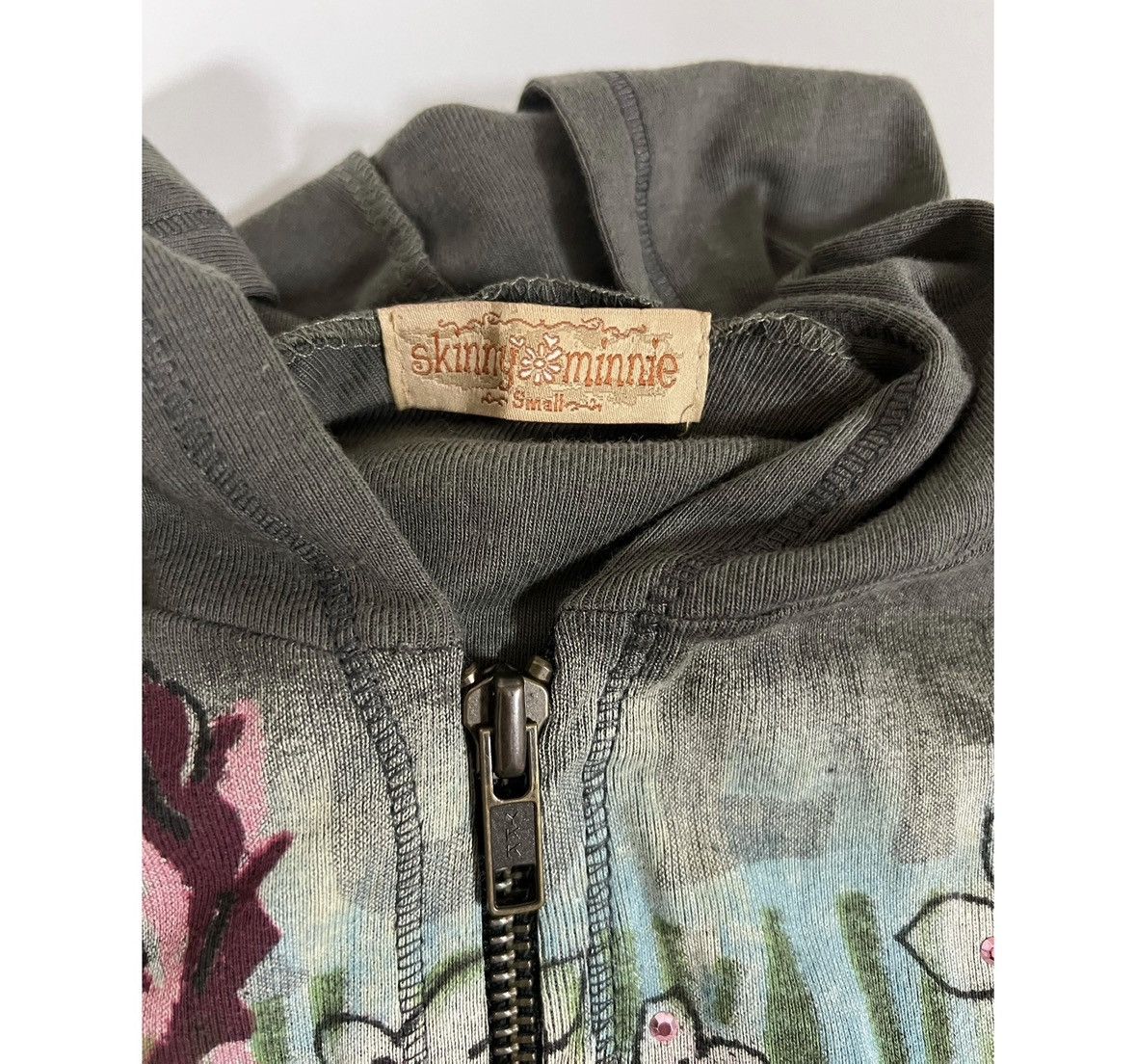 Vintage ‘Masquerade Ball’ Floral Diamond Y2K Sweatshirt Size S 🌹✨ Size S / US 4 / IT 40 - 5 Thumbnail