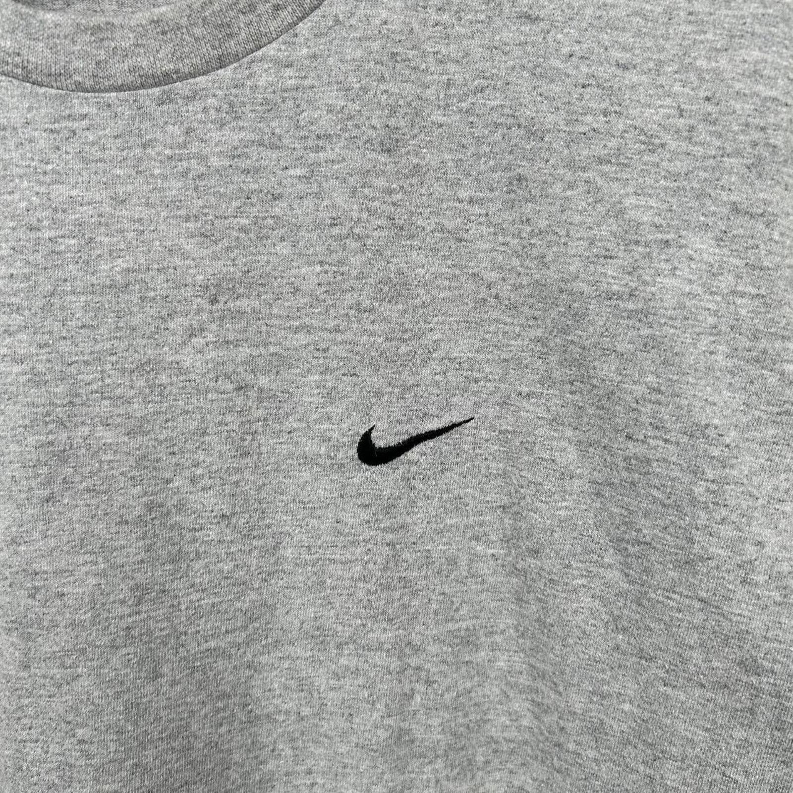 Nike Vintage 90's Embroidered Gray Nike Tee Medium Size US M / EU 48-50 / 2 - 2 Thumbnail