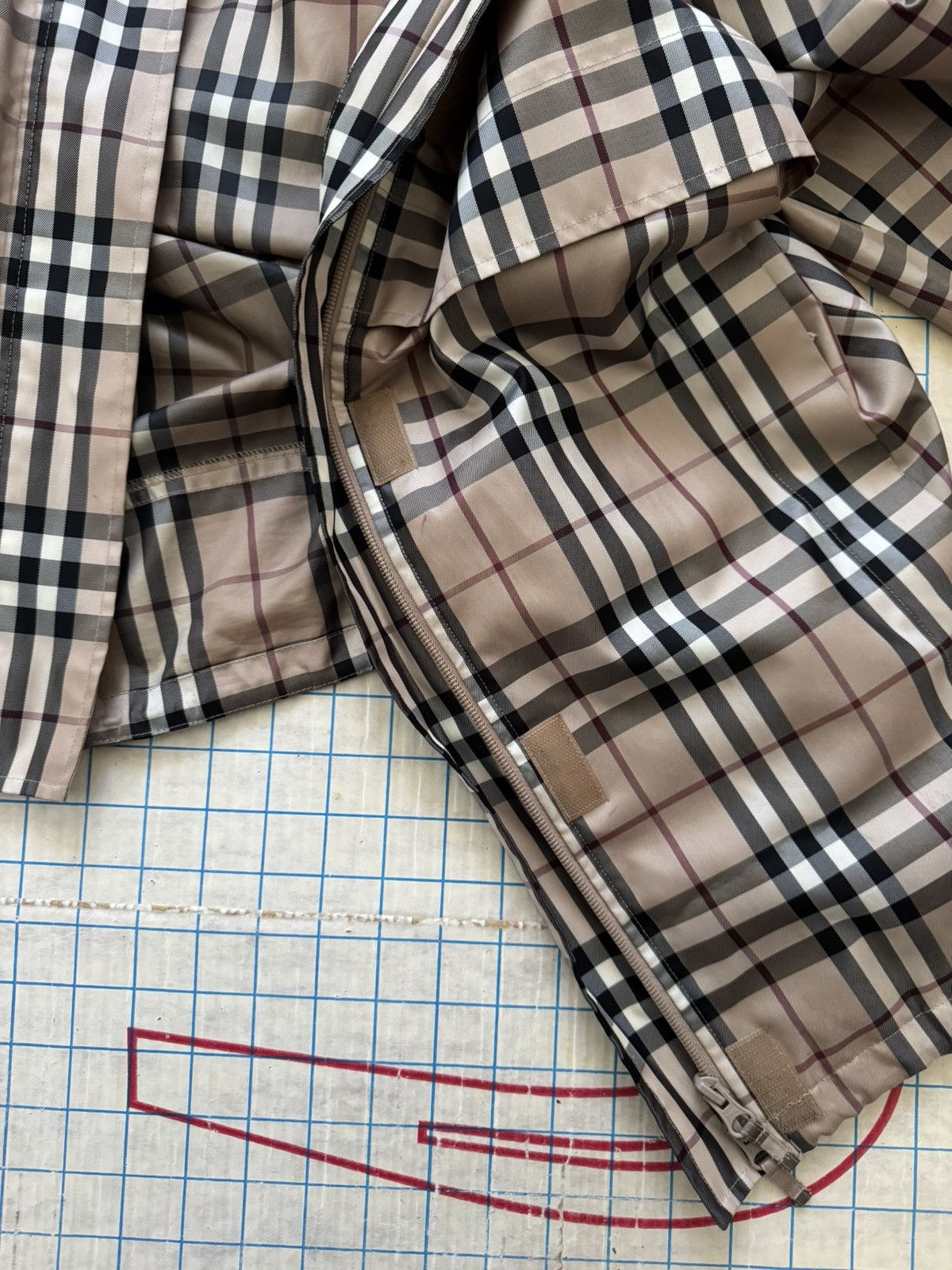 Burberry Burberry Golf Nova Check Full Zip Packable Jacket Medium Size US M / EU 48-50 / 2 - 16 Thumbnail
