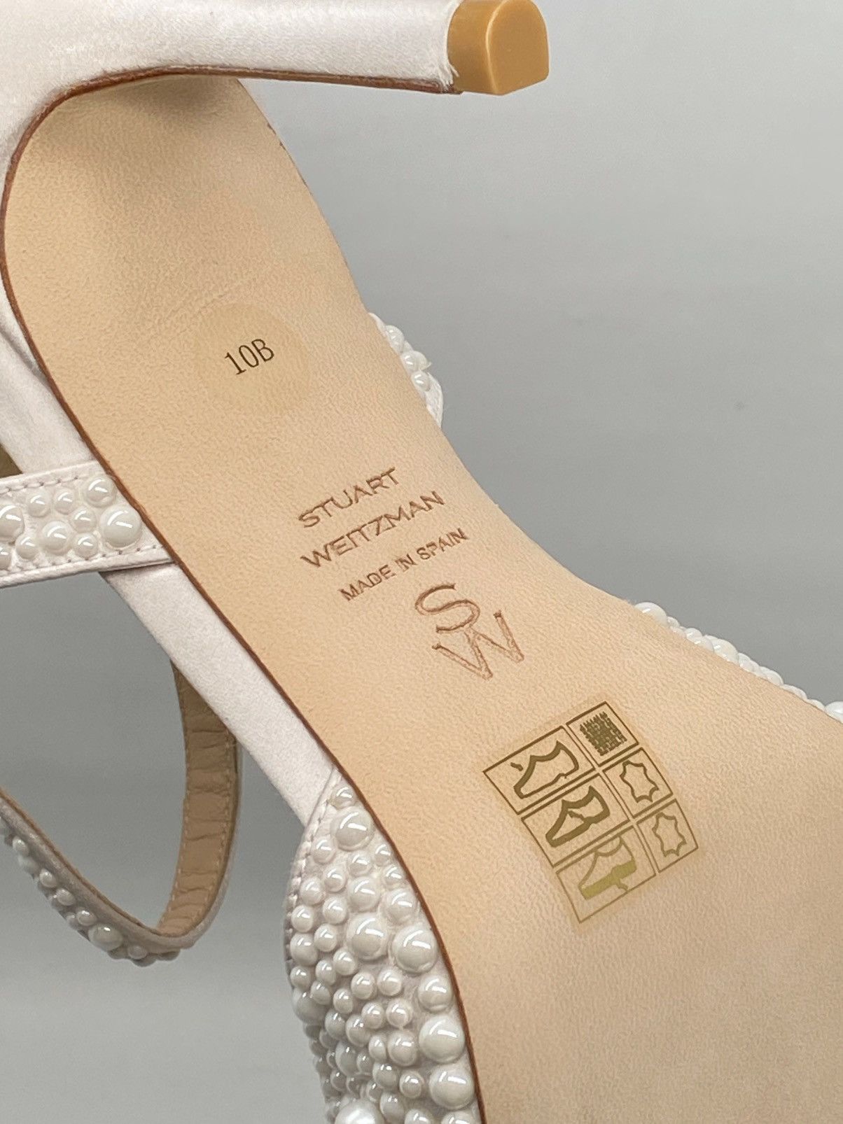 Stuart Weitzman Stuart Weitzman 85MM Pearl-Embellished Satin Pumps size 10 Size US 10 / IT 40 - 13 Thumbnail