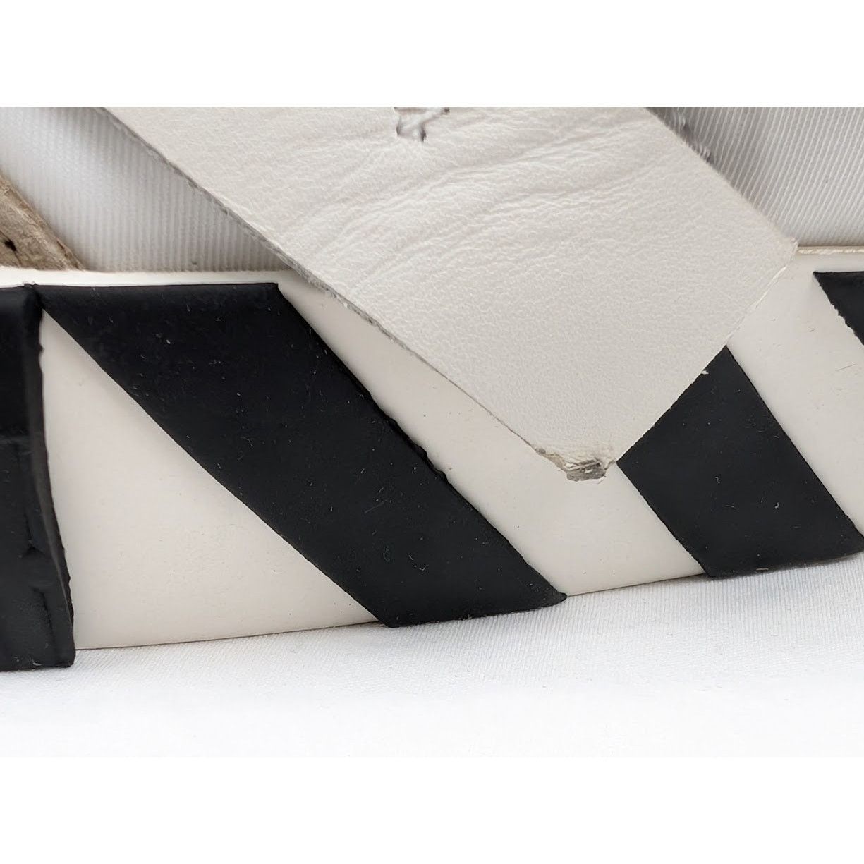 Off-White o1rshd1 New Low Vulcanized Sneakers in White/Beige Size US 8 / EU 41 - 20 Thumbnail