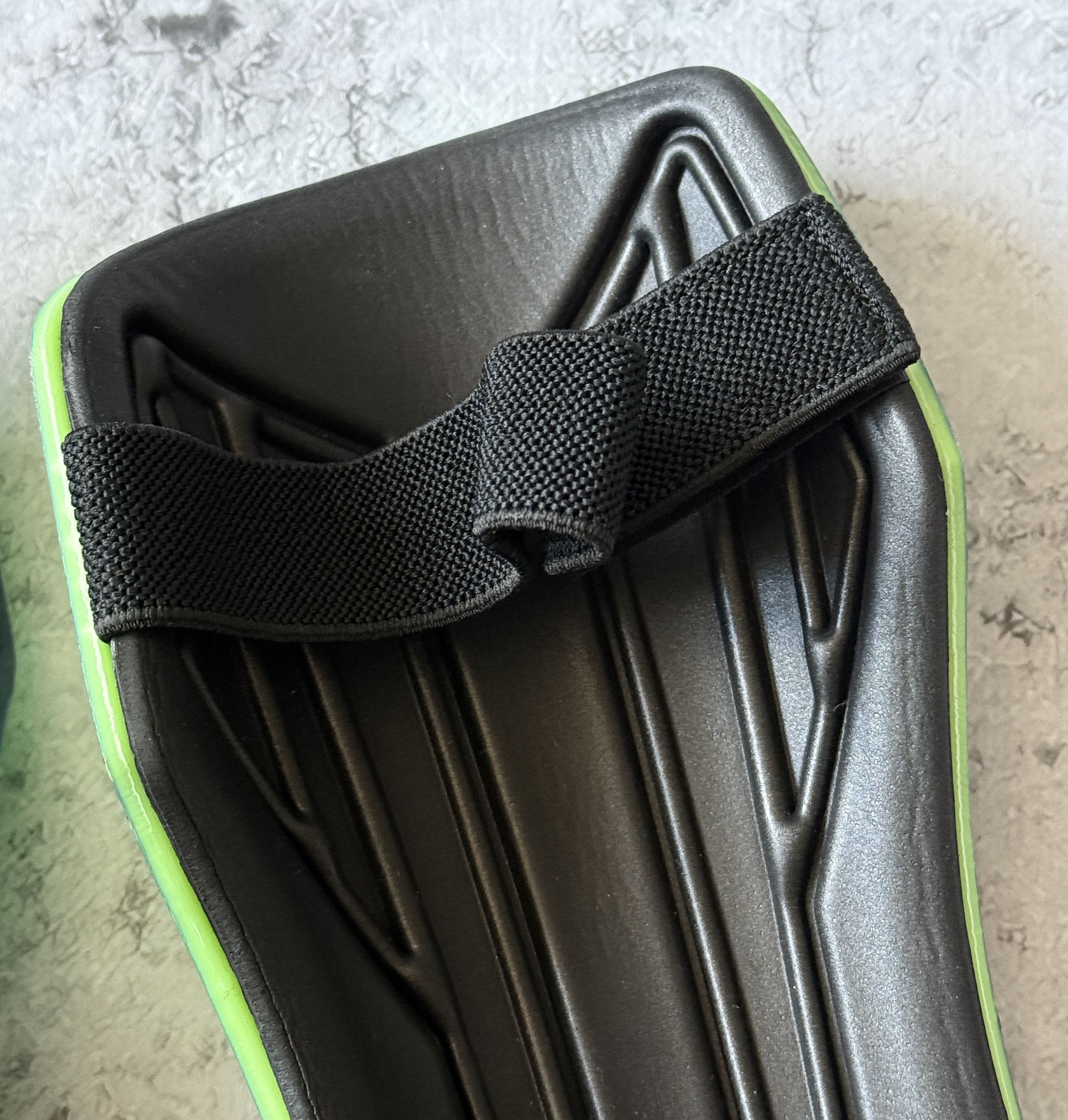 Adidas ADIDAS SHIN ANKLE PROTECTION GG1012 FOOTBALL SOCCER SIZE M Size 32 - 7 Thumbnail
