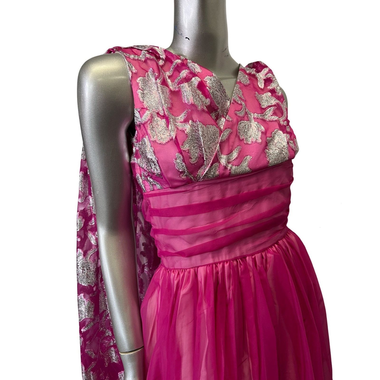 Vintage Vintage 1960s Magenta and Silver Goddess Gown XS-Small Size S / US 4 / IT 40 - 5 Thumbnail