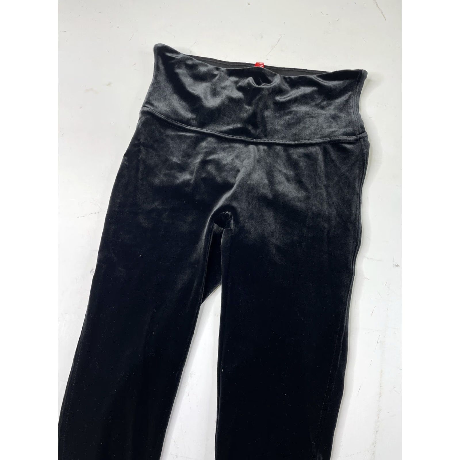 Spanx Spanx Velvet Shaping Legging Women Small Black High Rise Ankle Pants Velour 2070 Size 28" / US 6 / IT 42 - 2 Thumbnail