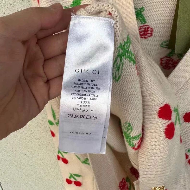 Gucci Gucci Apple cardigan sweater 2501-Nextarrow Size US XS / EU 42 / 0 - 4 Thumbnail