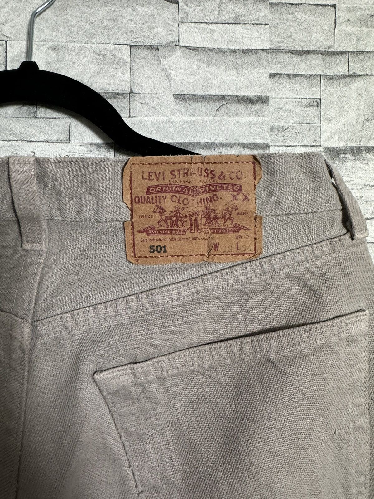 Levi's Vintage Levi’s 501 Distressed “Heel Bite” Jeans - 30x34 Size US 30 / EU 46 - 7 Thumbnail