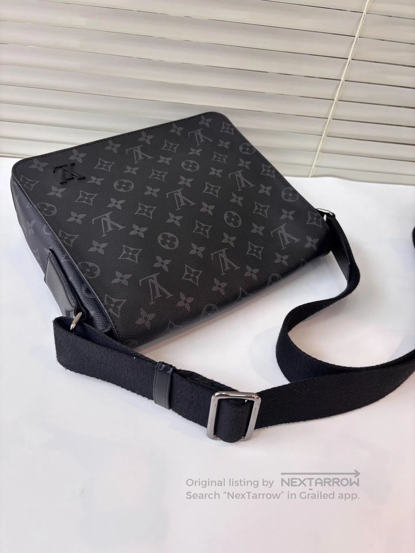 Louis Vuitton Louis Vuitton Monogram Messenger Small. Size ONE SIZE - 6 Thumbnail