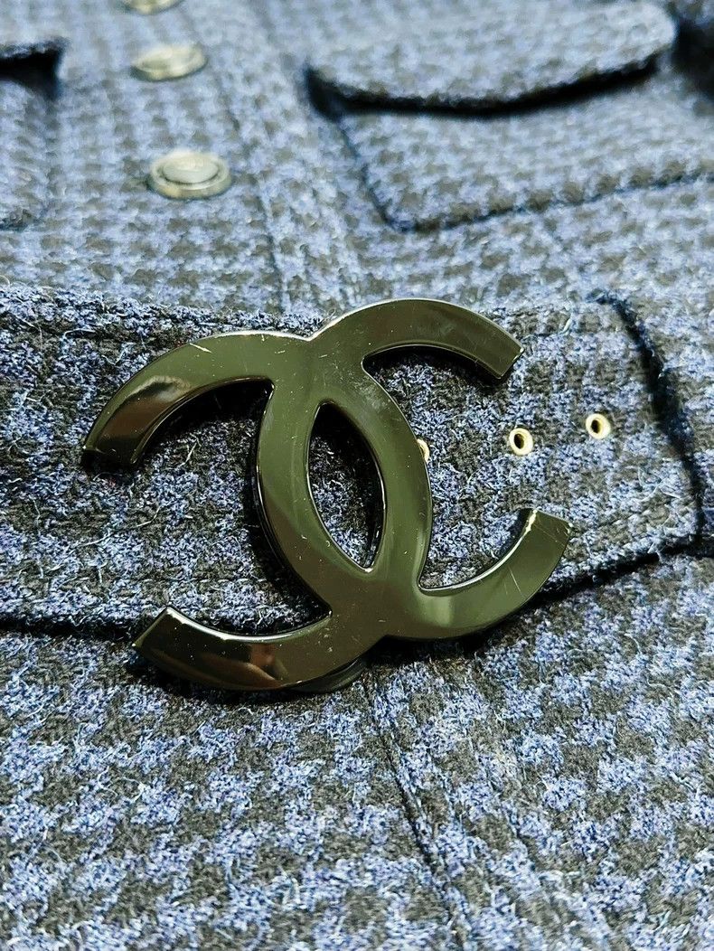 Chanel Chanel 17B dark blue tweed short jacket Size S / US 4 / IT 40 - 8 Thumbnail