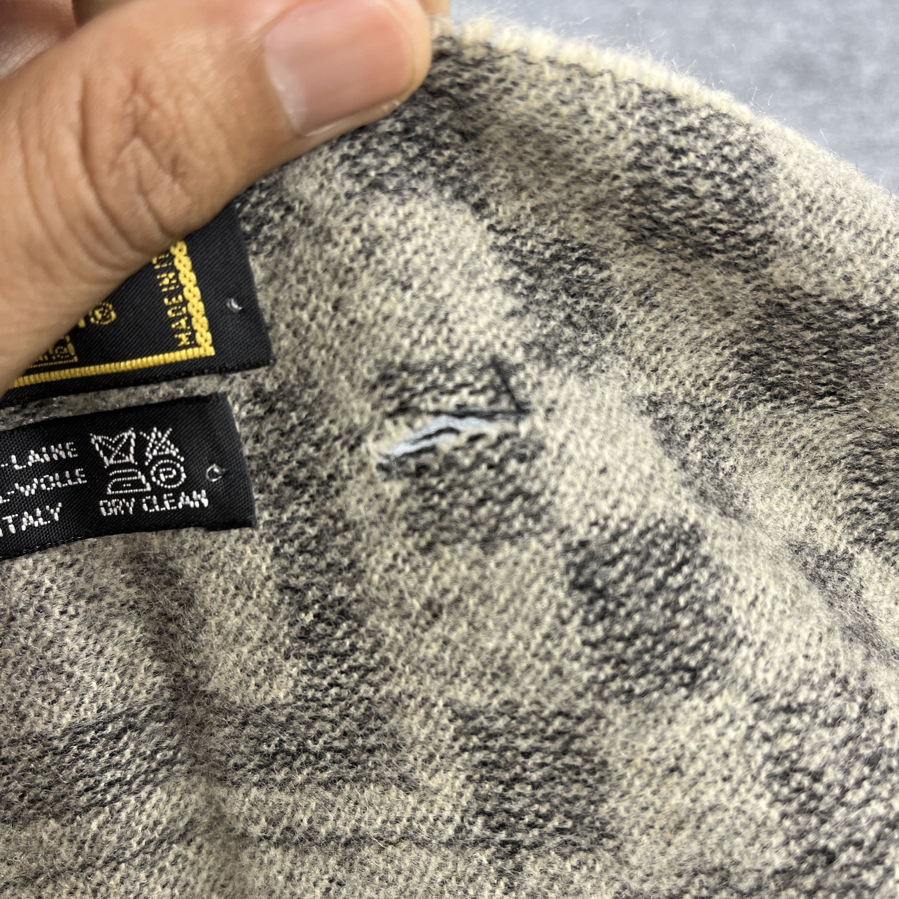 Fendi Fendi Monogram Scarf / Muffler / Neckwear K047 Size ONE SIZE - 13 Thumbnail