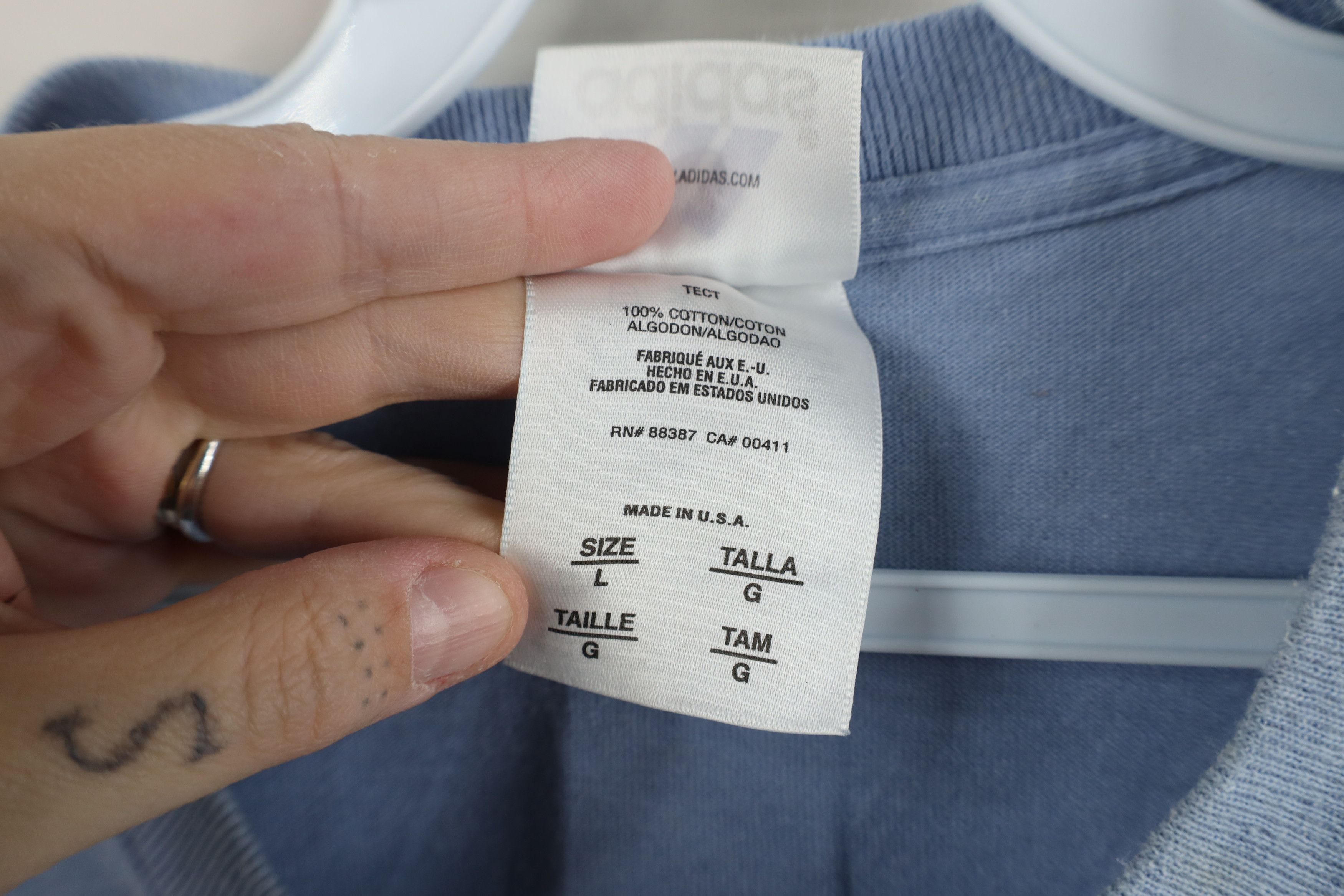 Adidas Vintage 90s Adidas Spell Out Phys Ed T-Shirt Blue USA Size US L / EU 52-54 / 3 - 9 Thumbnail