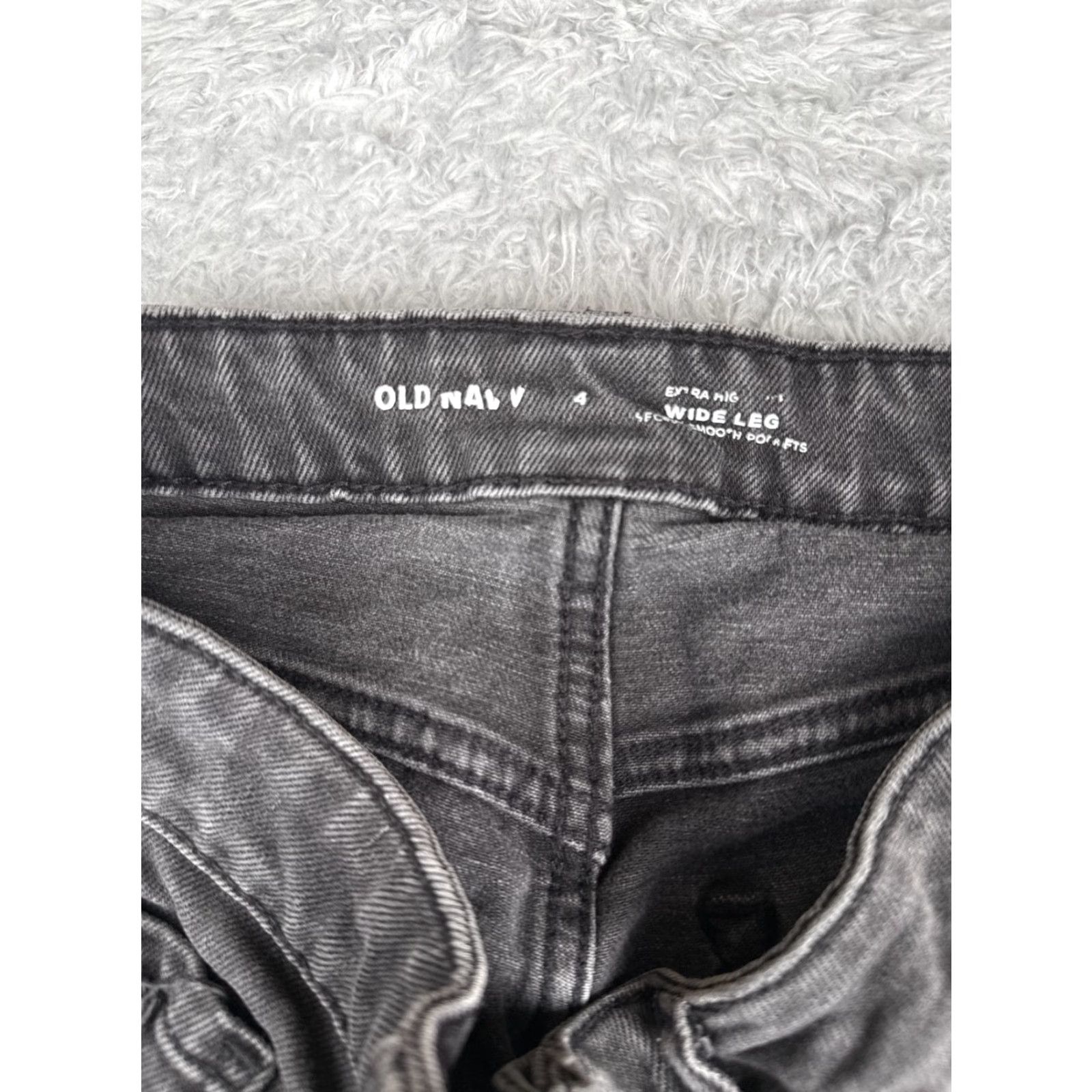 Old Navy Old Navy Wide Leg High Rise Distressed Jeans Womens 4 Black Denim 26x29 Size 27" / US 4 / IT 40 - 6 Thumbnail