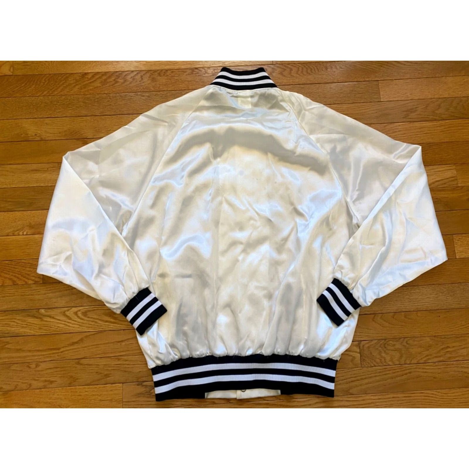 Vintage VINTAGE Windjammer Jacket Satin Nylon White XL Men USA Bomber Full Zip Satin Windjammer Jacket Size US XL / EU 56 / 4 - 2 Thumbnail