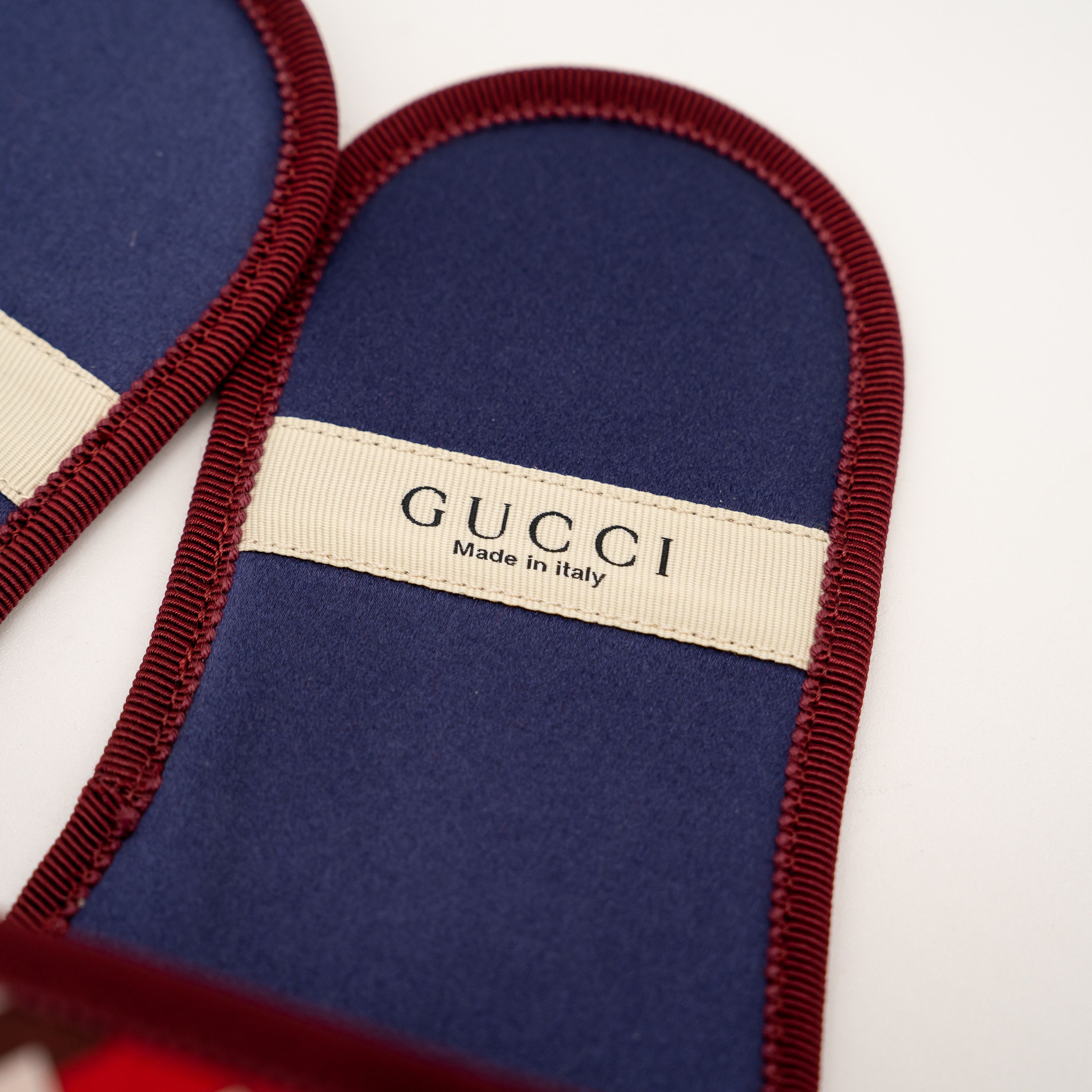 Gucci Gucci Travel Set Neck Pillow Slippers Eye Mask Travel Bag Size ONE SIZE - 4 Thumbnail