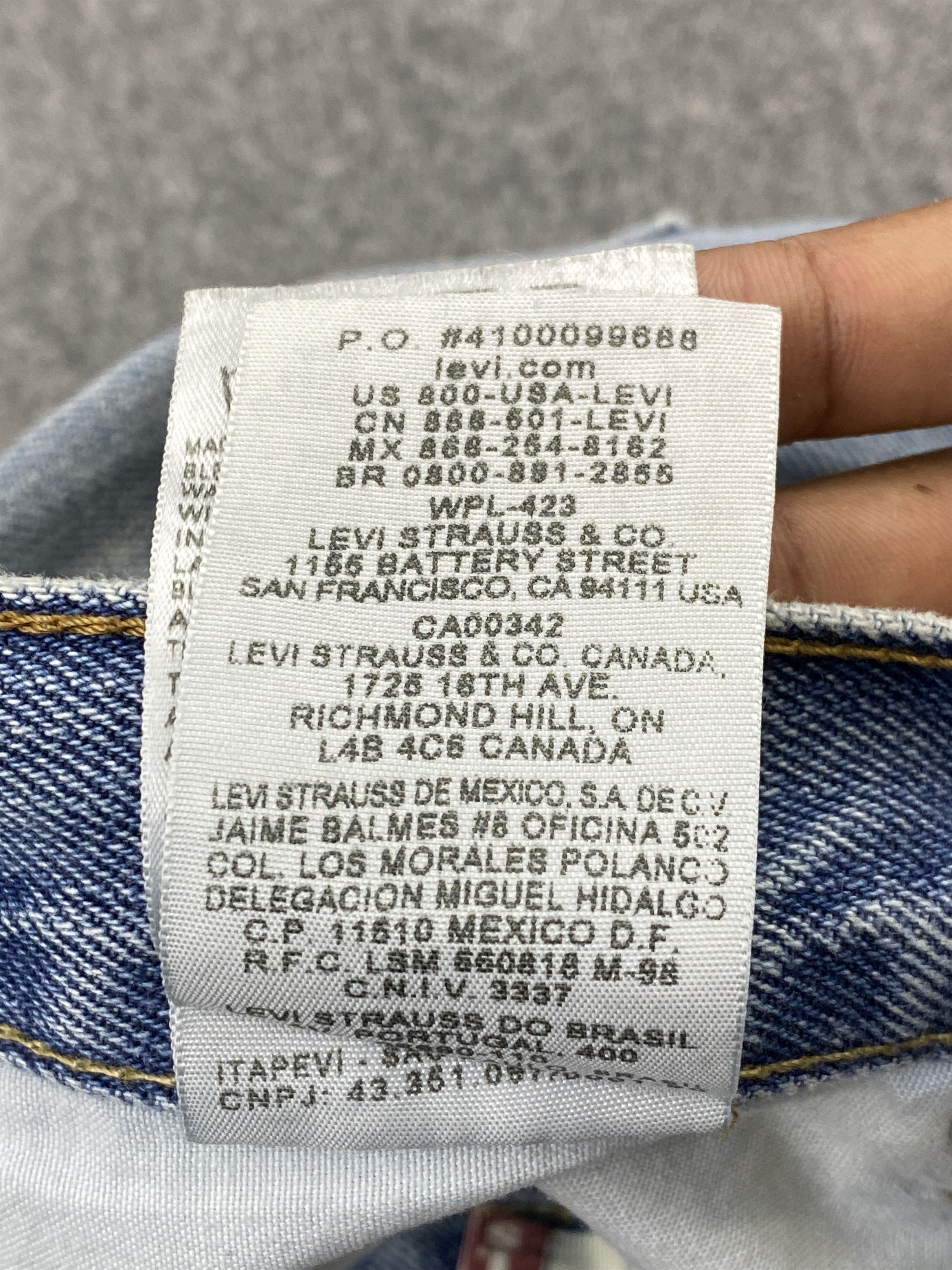 Levi's Light Washed Vintage Levis 550 Jeans DP2338 Size US 35 - 9 Thumbnail