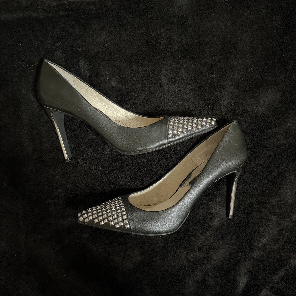Michael Kors Michael Kors Studded Leather Pointed Toe Pumps Size US 8.5 / IT 38.5 - 5 Thumbnail