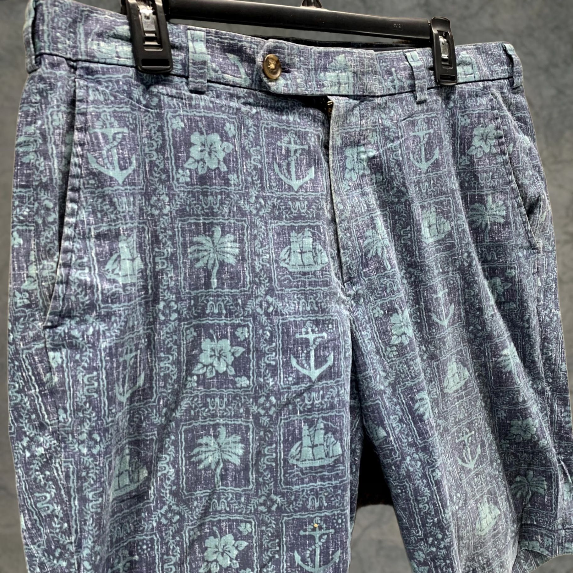 Brooks Brothers Keywords: Uses "Brooks Brothers Shorts Men 34 Blue Bermuda Reyn Spooner Boat Sail Anchor" as the primary keyword Size US 34 / EU 50 - 1 Thumbnail