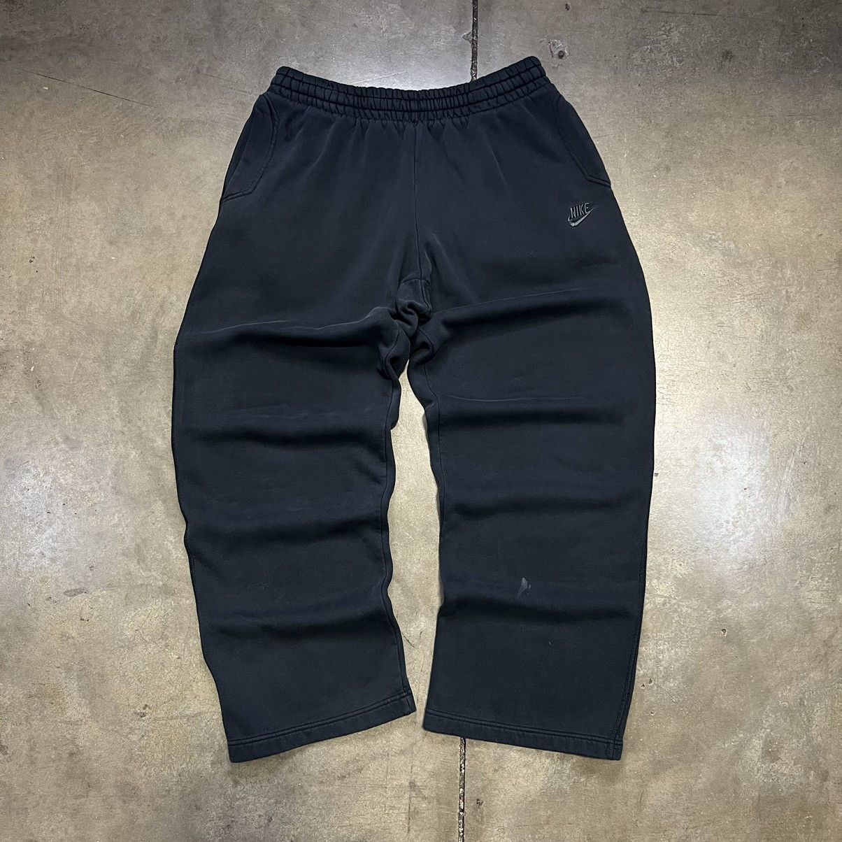 Nike × Vintage Vintage Y2K Nike Mini Swoosh Baggy Wide Leg Drill Sweatpants Size US 32 / EU 48 - 1 Thumbnail