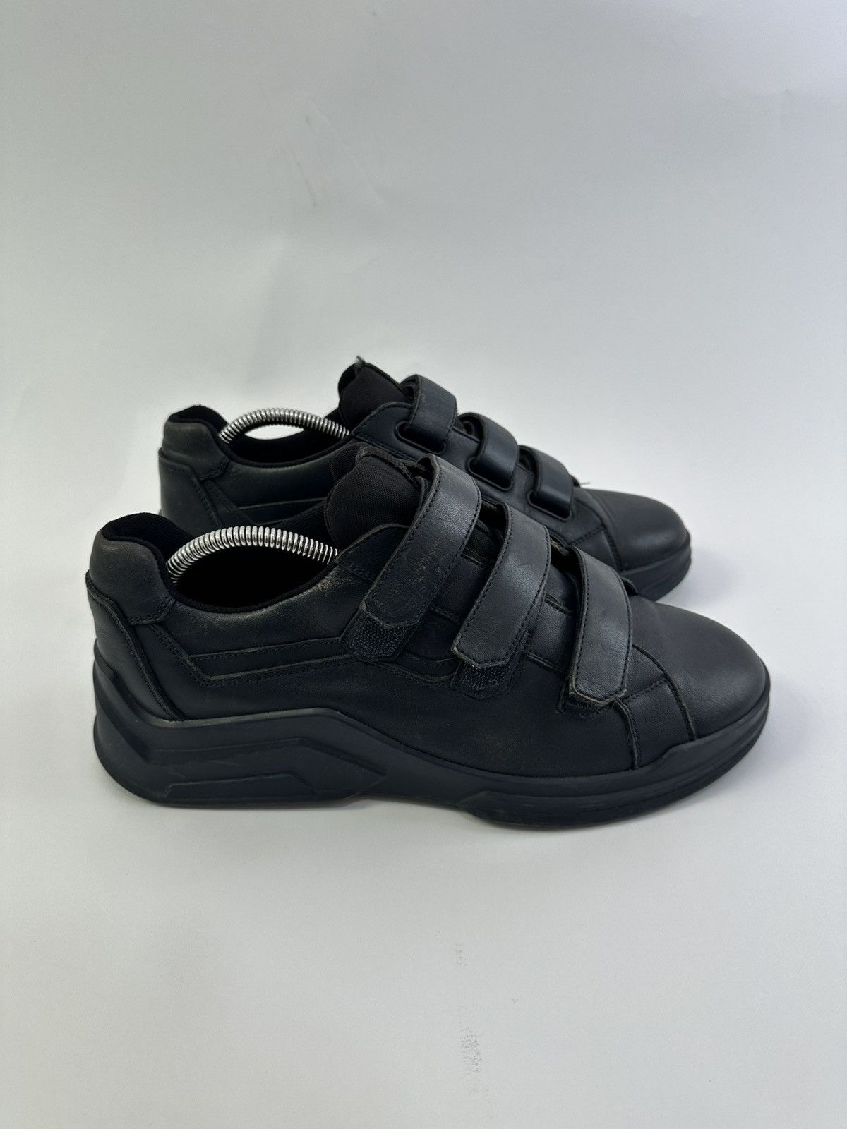 Prada Prada Blue Leather Low Top Sneakers Size 8 Size US 8 / EU 41 - 3 Thumbnail
