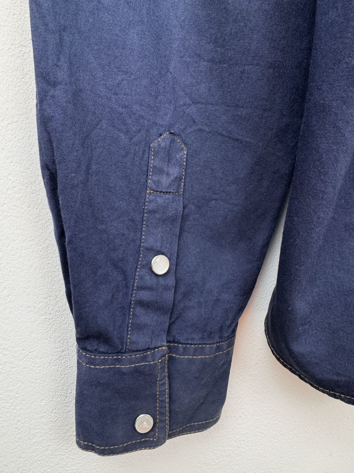 True Religion True Religion Men Denim Shirt Dark Blue Snap Button Size L Size US L / EU 52-54 / 3 - 9 Thumbnail