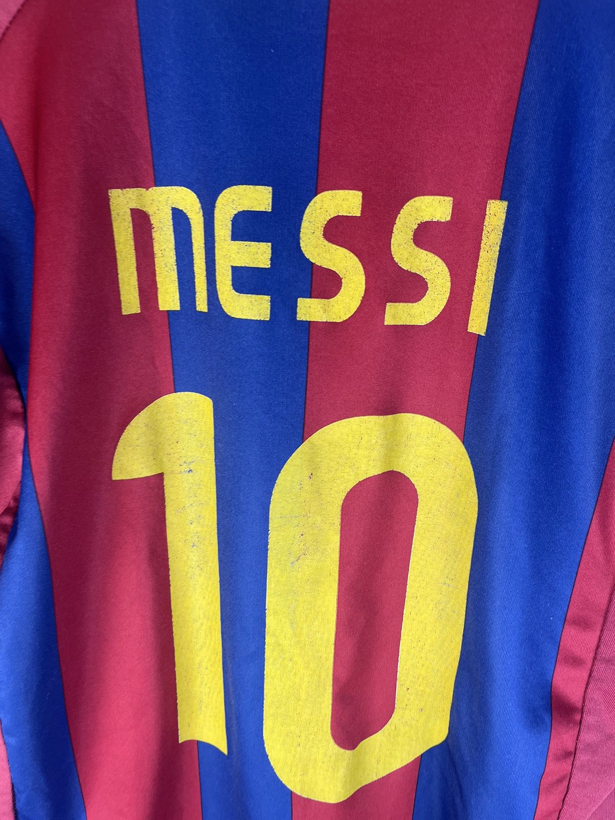 Japanese Brand Very rare soccer jersey FC Barcelona #10 Messi Size US S / EU 44-46 / 1 - 11 Thumbnail