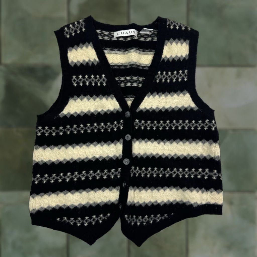 Vintage VINTAGE Chaus Sweater Vest Button Up Womens Medium Striped Black 100% Lambswool V Neck Casual Size M / US 6-8 / IT 42-44 - 1 Thumbnail