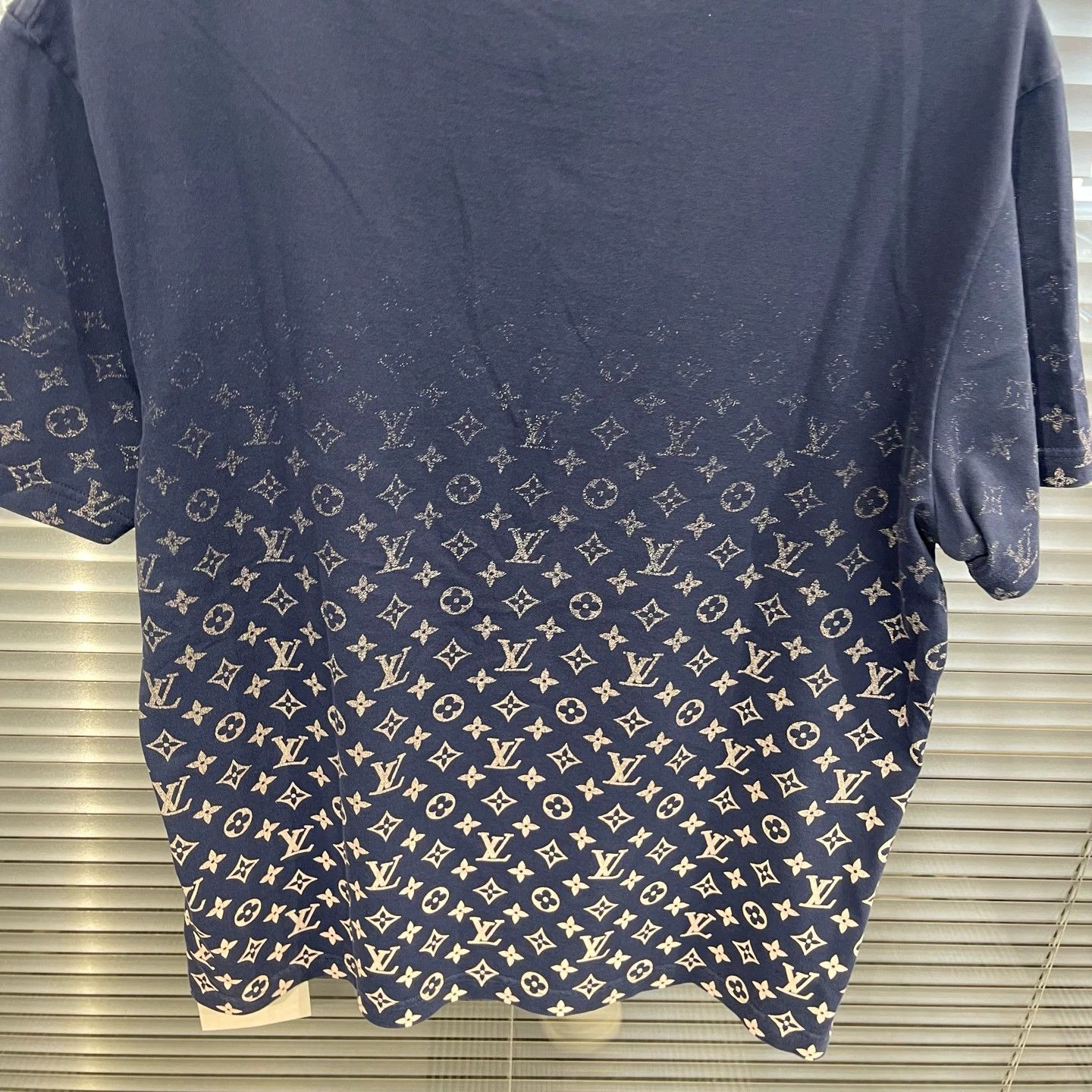 Louis Vuitton LV gradient monogram allover short tee L 99 new Size US L / EU 52-54 / 3 - 5 Thumbnail