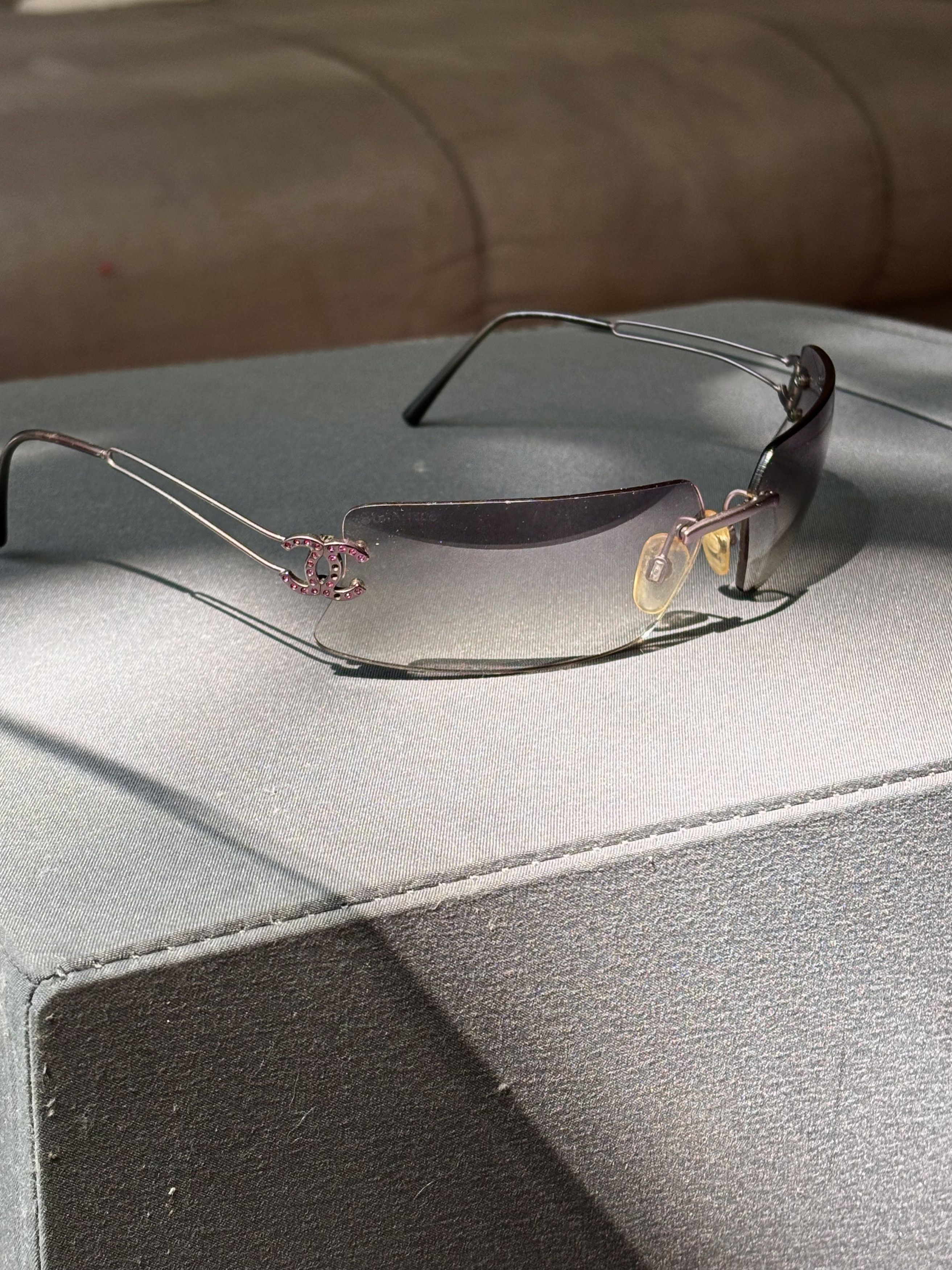 Chanel Chanel Sunglasses 4051-B Rhinestone Logo Rimless Vintage Size ONE SIZE - 7 Thumbnail