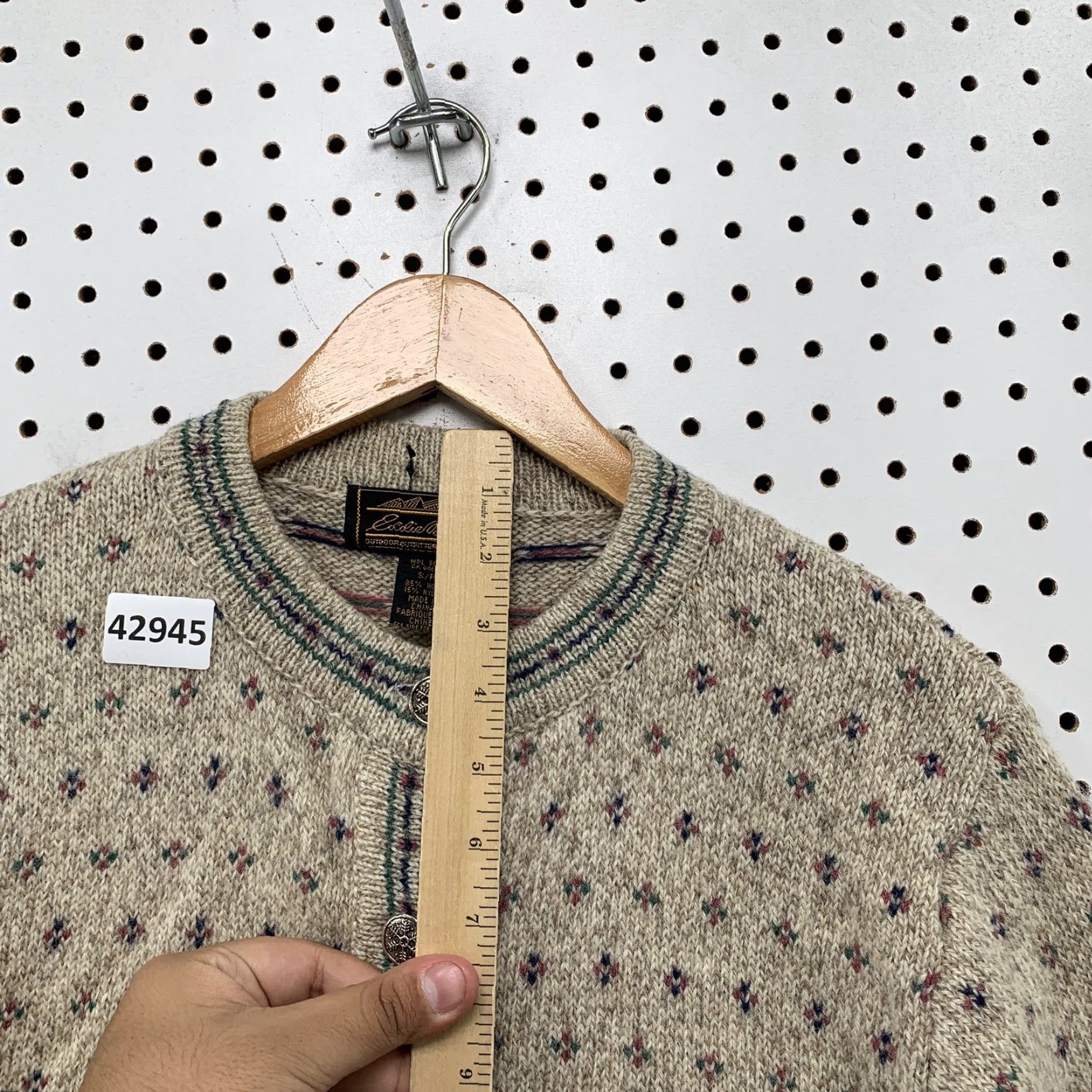 Eddie Bauer VINTAGE Eddie Bauer Cardigan Wool Blend Knit Sweater Womens Medium Beige 80s Cardigan Womens M Beige 80s Vintage Eddie Bauer Sweater Women Size M / US 6-8 / IT 42-44 - 5 Thumbnail