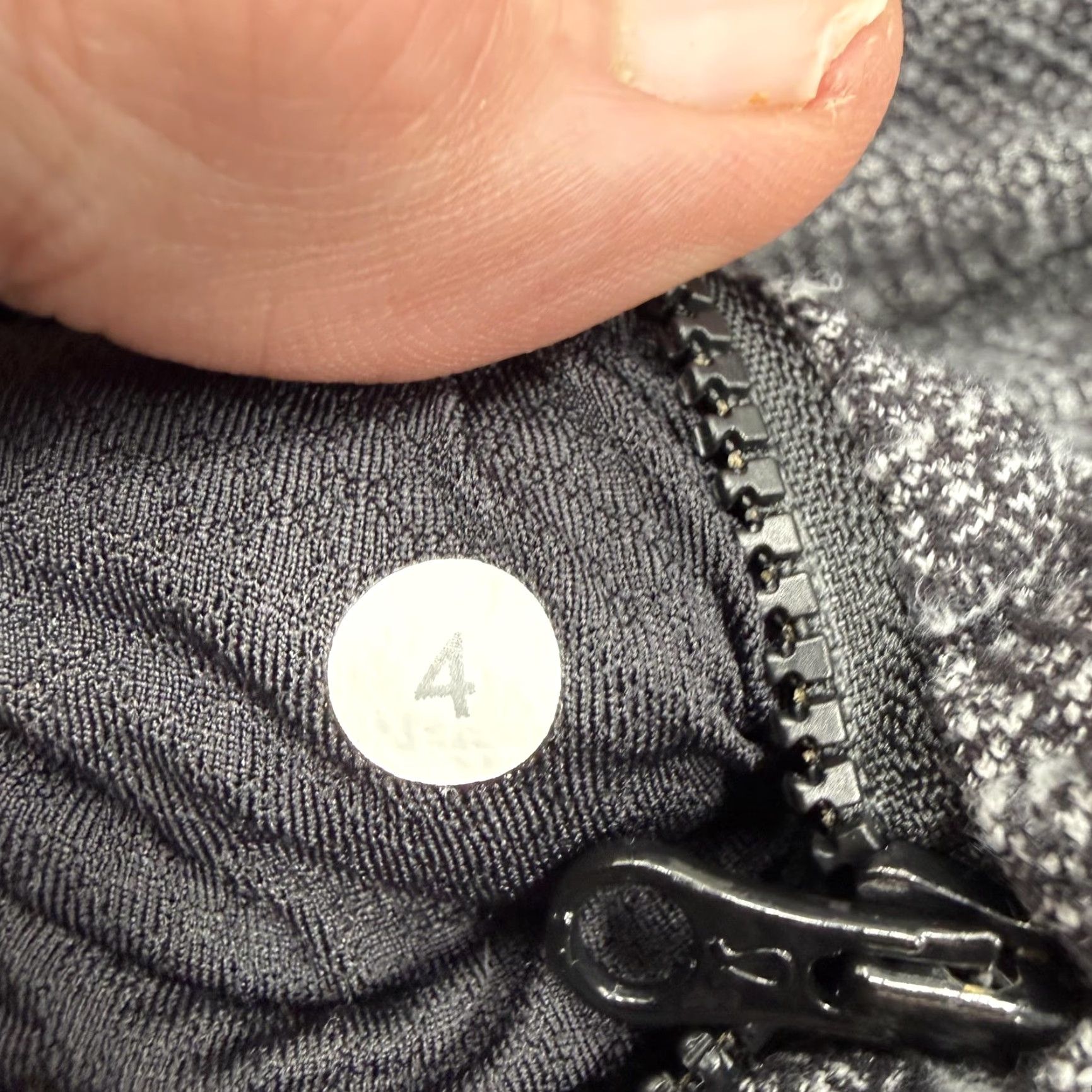 Lululemon Lululemon Jacket Womens 4 Gray Full Zip Knit Track Funnel Neck Running Athletic Size S / US 4 / IT 40 - 3 Thumbnail