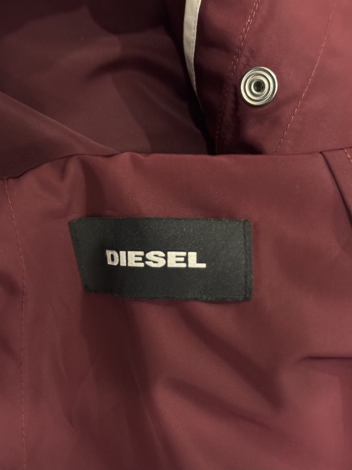 Diesel coach jacket is the Moutley Kind Cat model Size US S / EU 44-46 / 1 - 14 Thumbnail