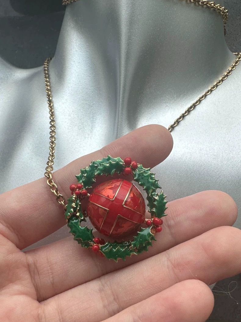 Vivienne Westwood Vivienne Westwood Christmas Limited Edition Orb Large Neck Size ONE SIZE - 2 Thumbnail