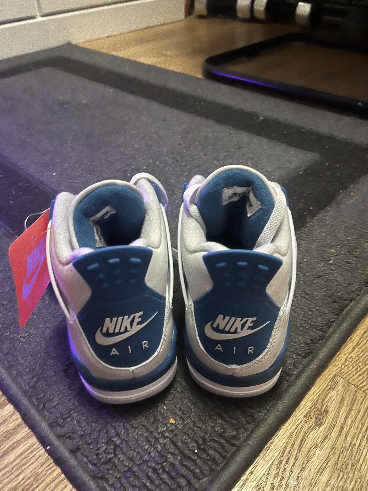 Jordan Brand Jordan 4 military blue Size US 6 / EU 39 - 3 Thumbnail