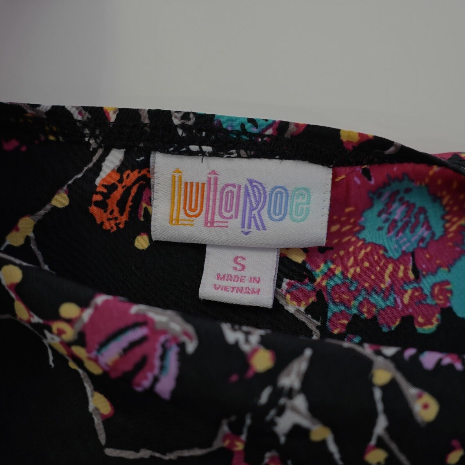 Designer LuLaRoe Small Long Open Blouse / Top Black Teal Pink Floral Size S / US 4 / IT 40 - 5 Thumbnail