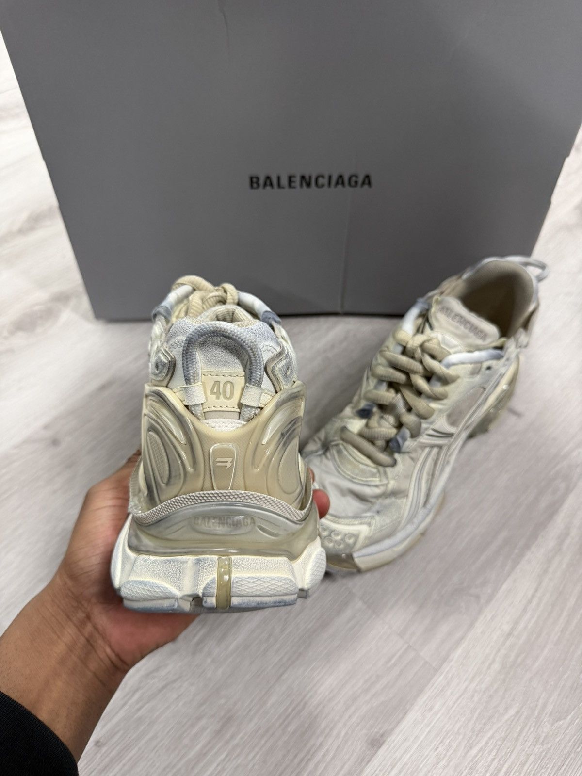 Balenciaga Balenciaga Runner Sneaker “Worn Out” Size US 7 / EU 40 - 4 Thumbnail