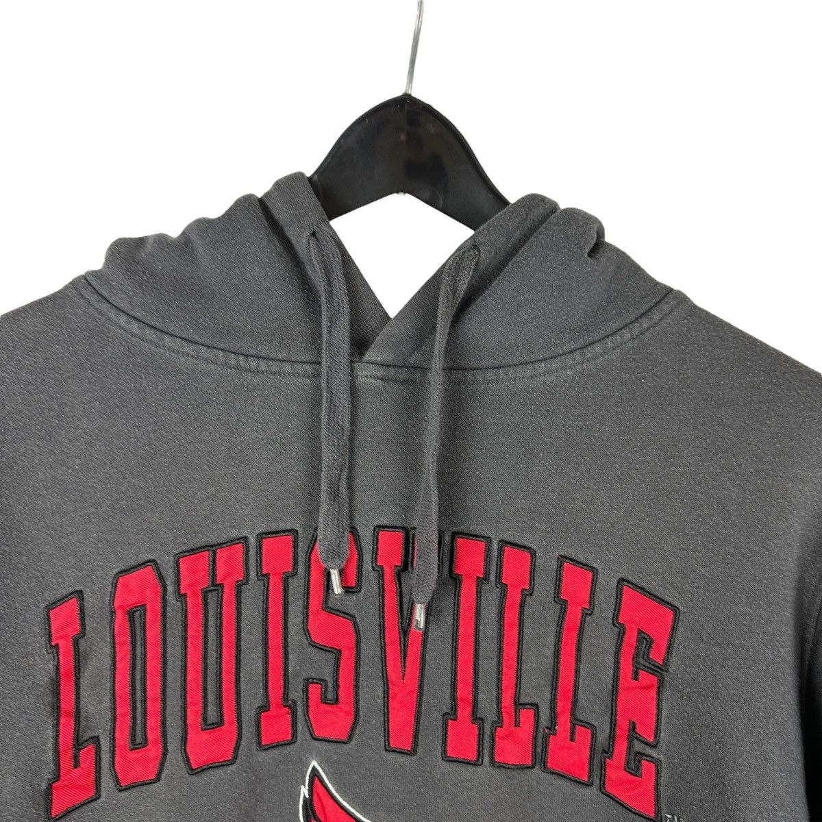 Vintage Mens Y2K Stadium Athletic Louisville Cardinals Hoodie Size US S / EU 44-46 / 1 - 3 Thumbnail