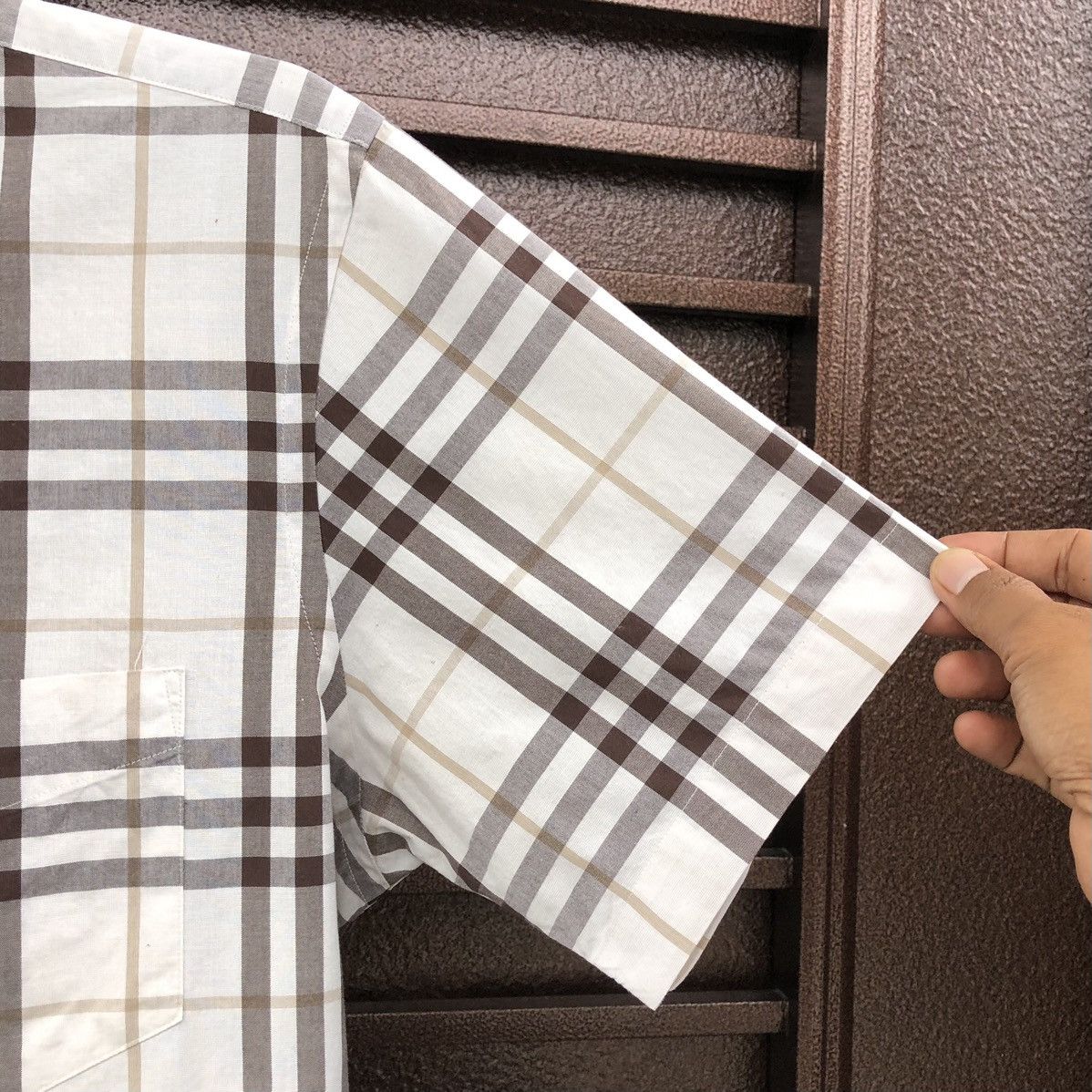 Burberry Burberry Checked Cotton Novacheck Short Sleeves Size US L / EU 52-54 / 3 - 7 Thumbnail