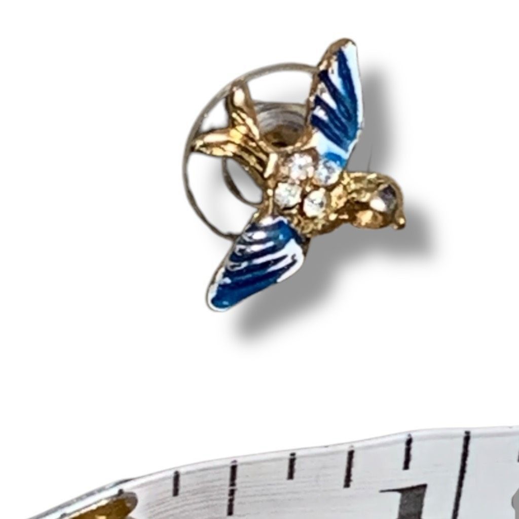 Vintage Vintage Gold-Tone Bluebird Small Lapel Pin Rhinestone Accent Size ONE SIZE - 5 Thumbnail