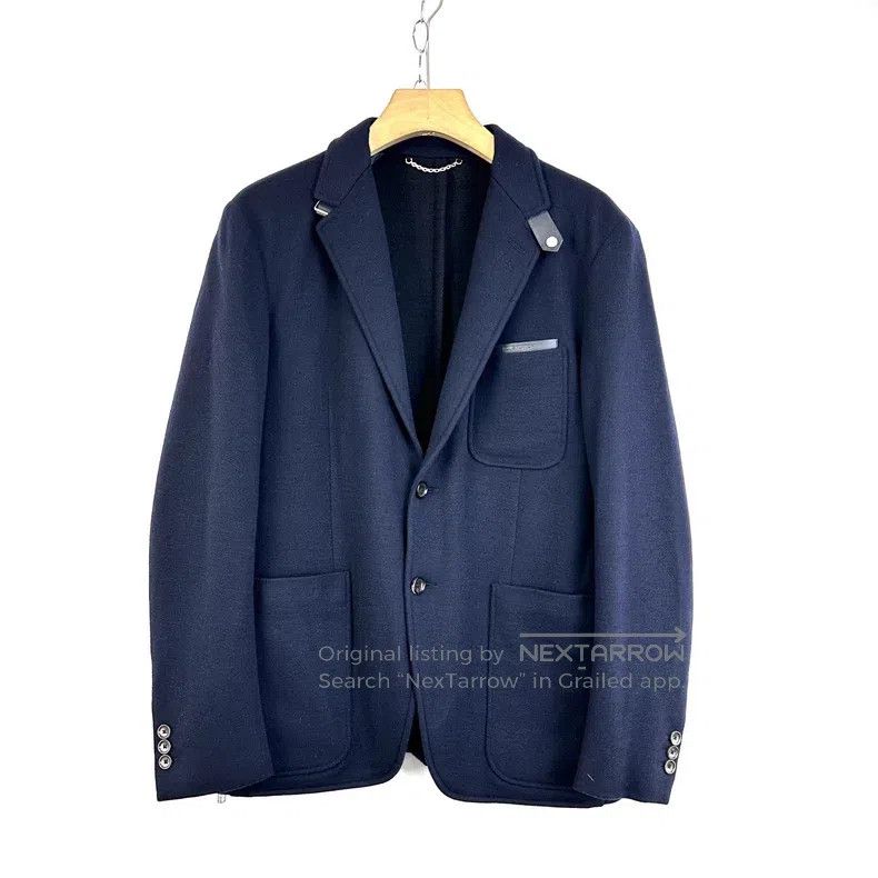 Louis Vuitton Louis Vuitton Navy blue V-neck leather buttoned blazer jac Size US M / EU 48-50 / 2 - 1 Thumbnail