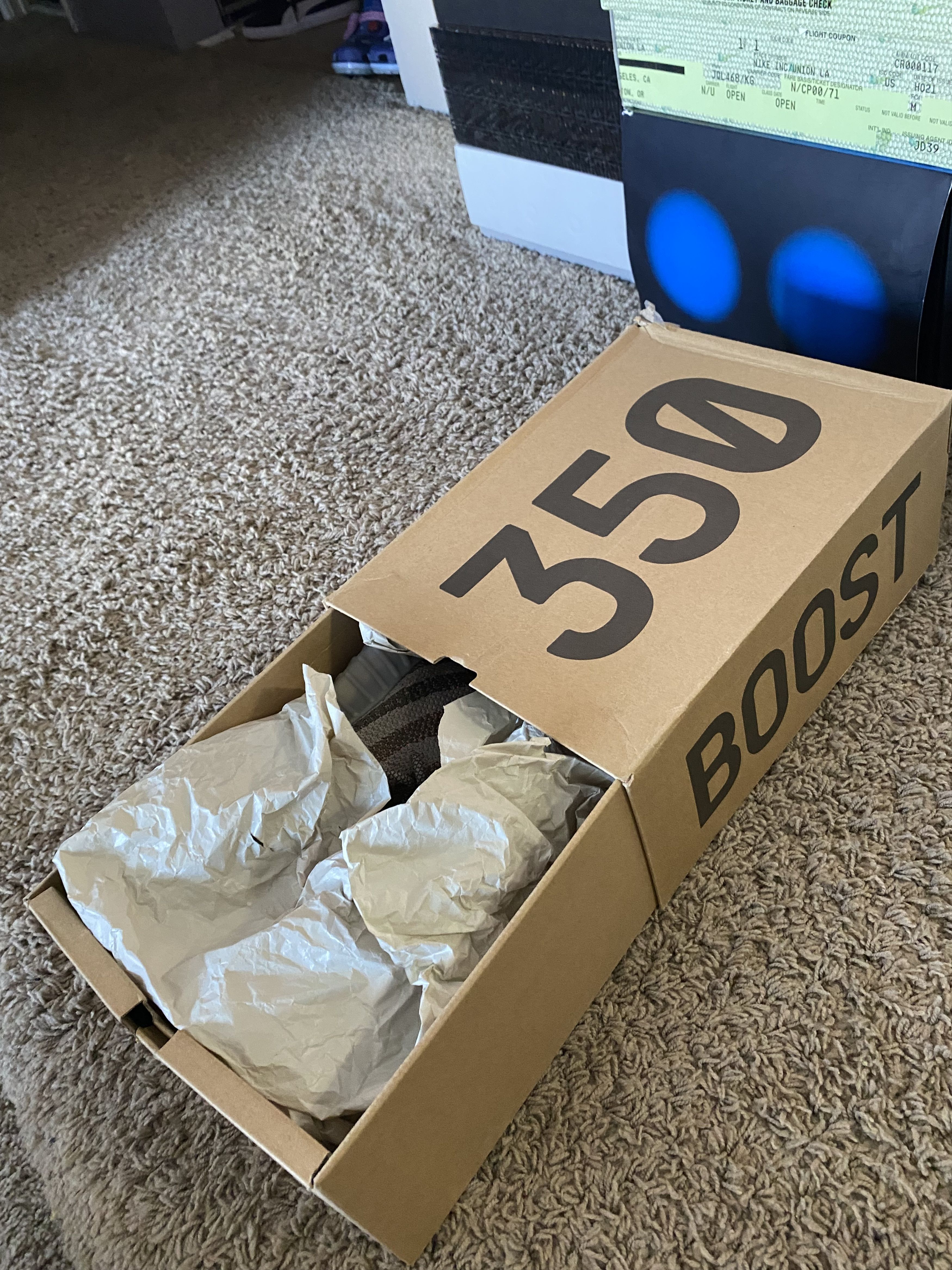 Adidas × Kanye West Yeezy 350 v2 Beluga Reflective Size US 10.5 / EU 43-44 - 6 Thumbnail