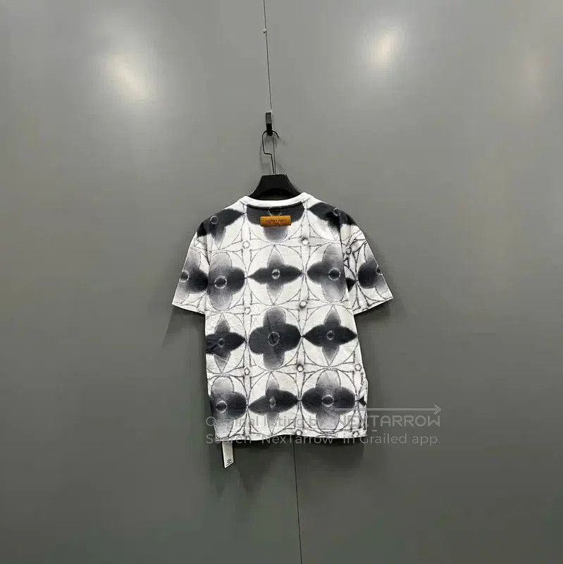 Louis Vuitton Louis Vuitton Summer Multicolor Cotton T-Shirt . Size US XL / EU 56 / 4 - 2 Thumbnail