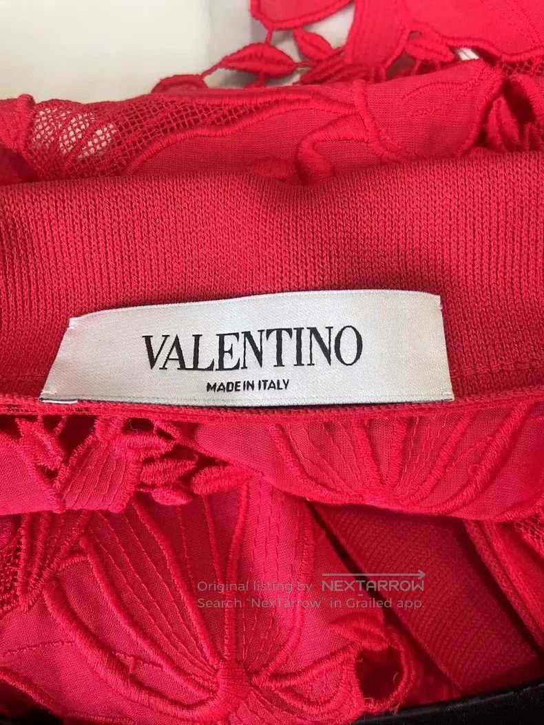 Valentino Valentino Black lace flower top Size XS / US 0-2 / IT 36-38 - 6 Thumbnail
