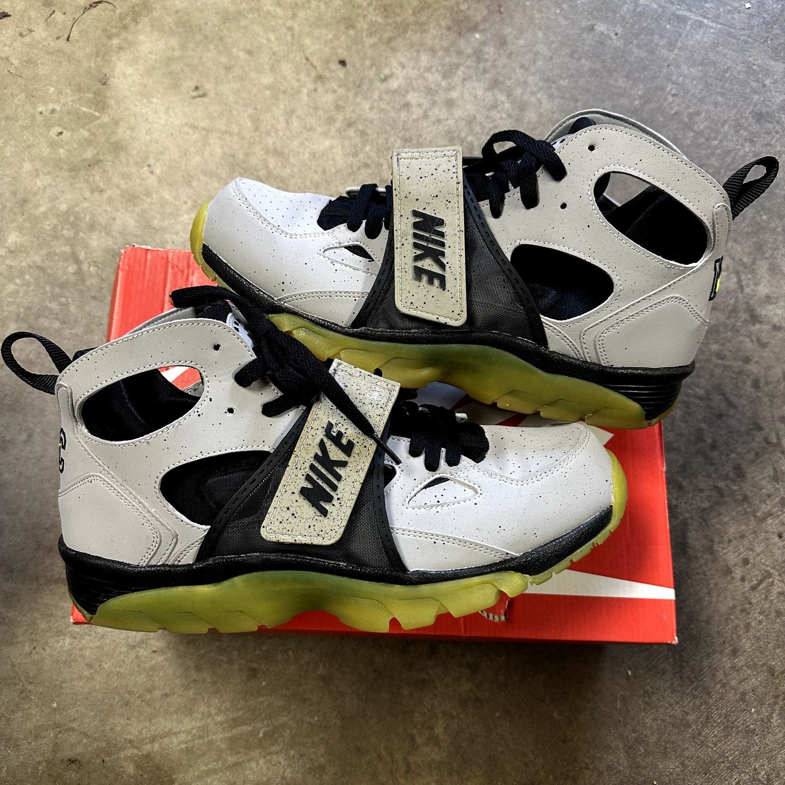 Nike Nike Air Huarache PRM QS 'NYC' Size US 10 / EU 43 - 1 Thumbnail