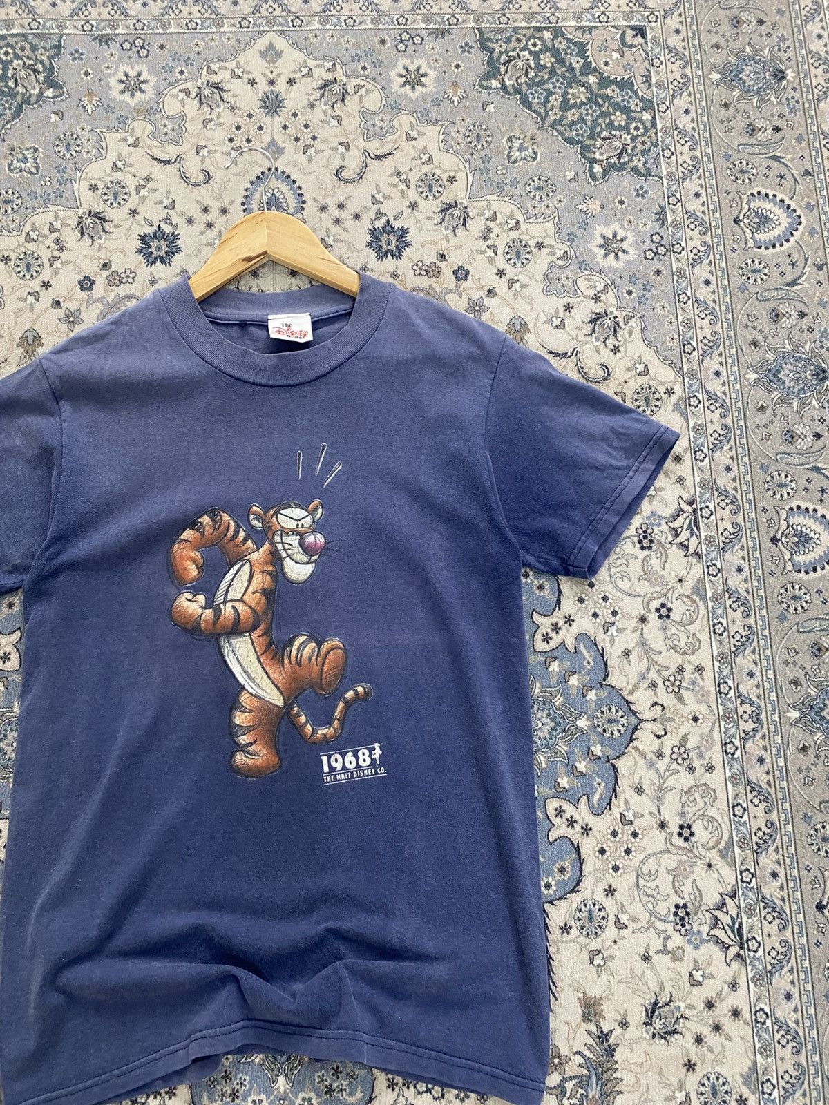 Disney FADED 1968 DISNEY TIGGER POOH SHIRT CARTOON Size US S / EU 44-46 / 1 - 2 Thumbnail