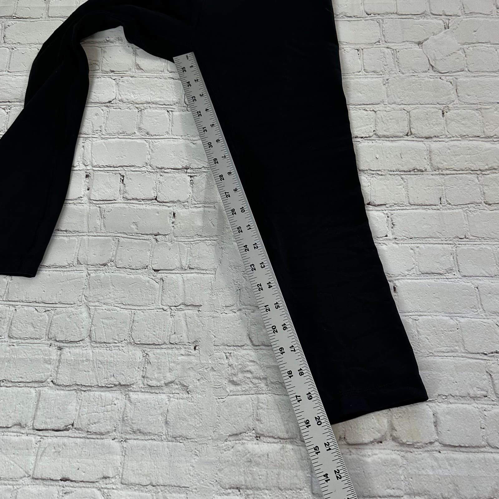 Lululemon lululemon leggings black size 4 Size 27" / US 4 / IT 40 - 4 Thumbnail